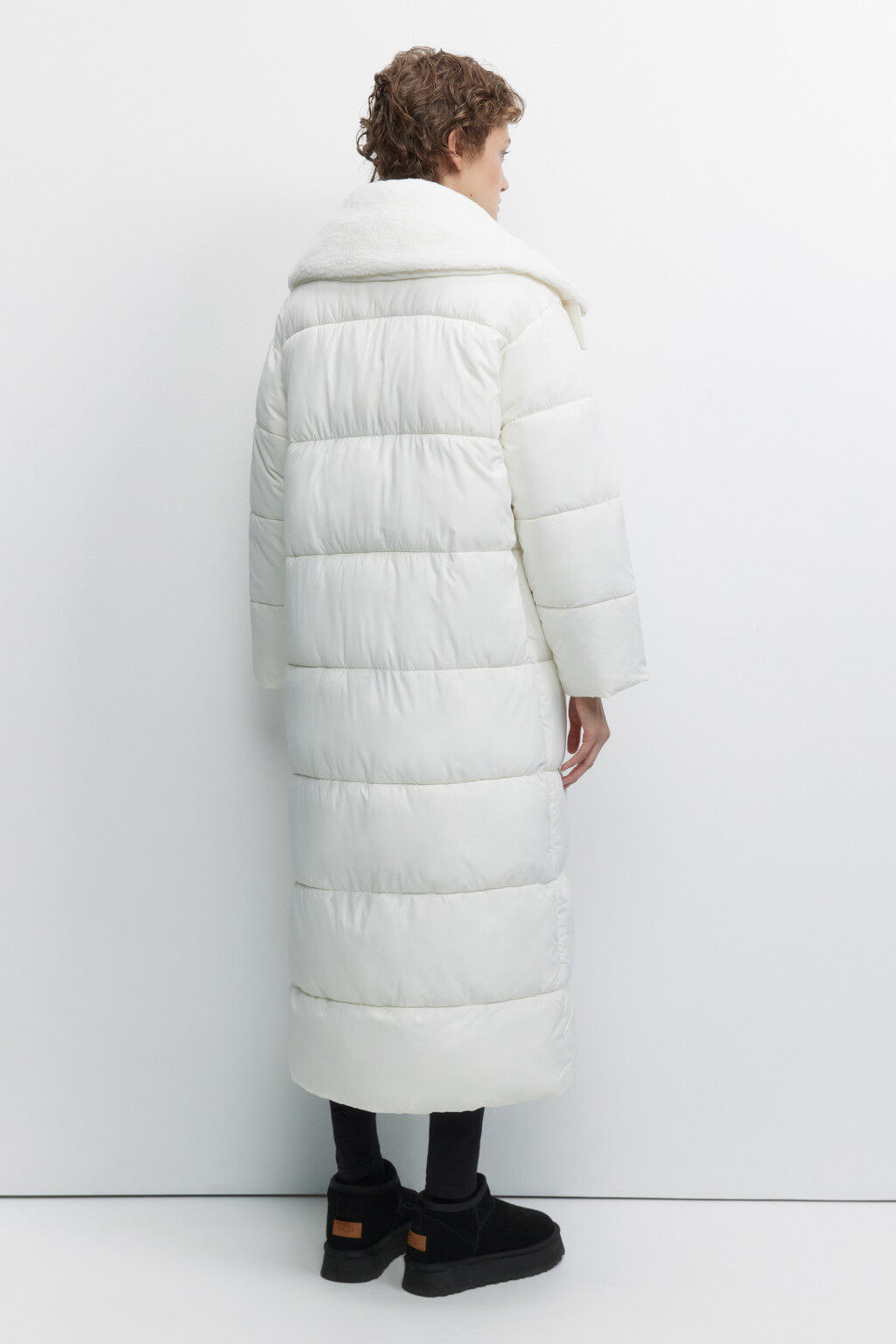 Пальто стеганое утепленное с широким воротником - цвет молочный - 4