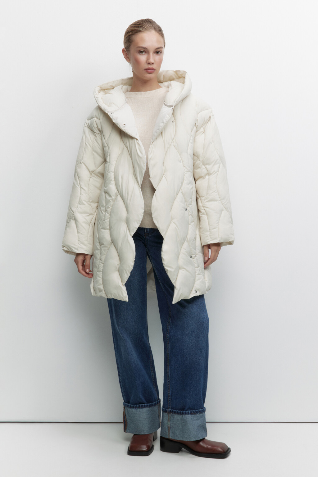 Пальто стеганое с капюшоном и стежкой-косичкой - цвет бежевый - 1