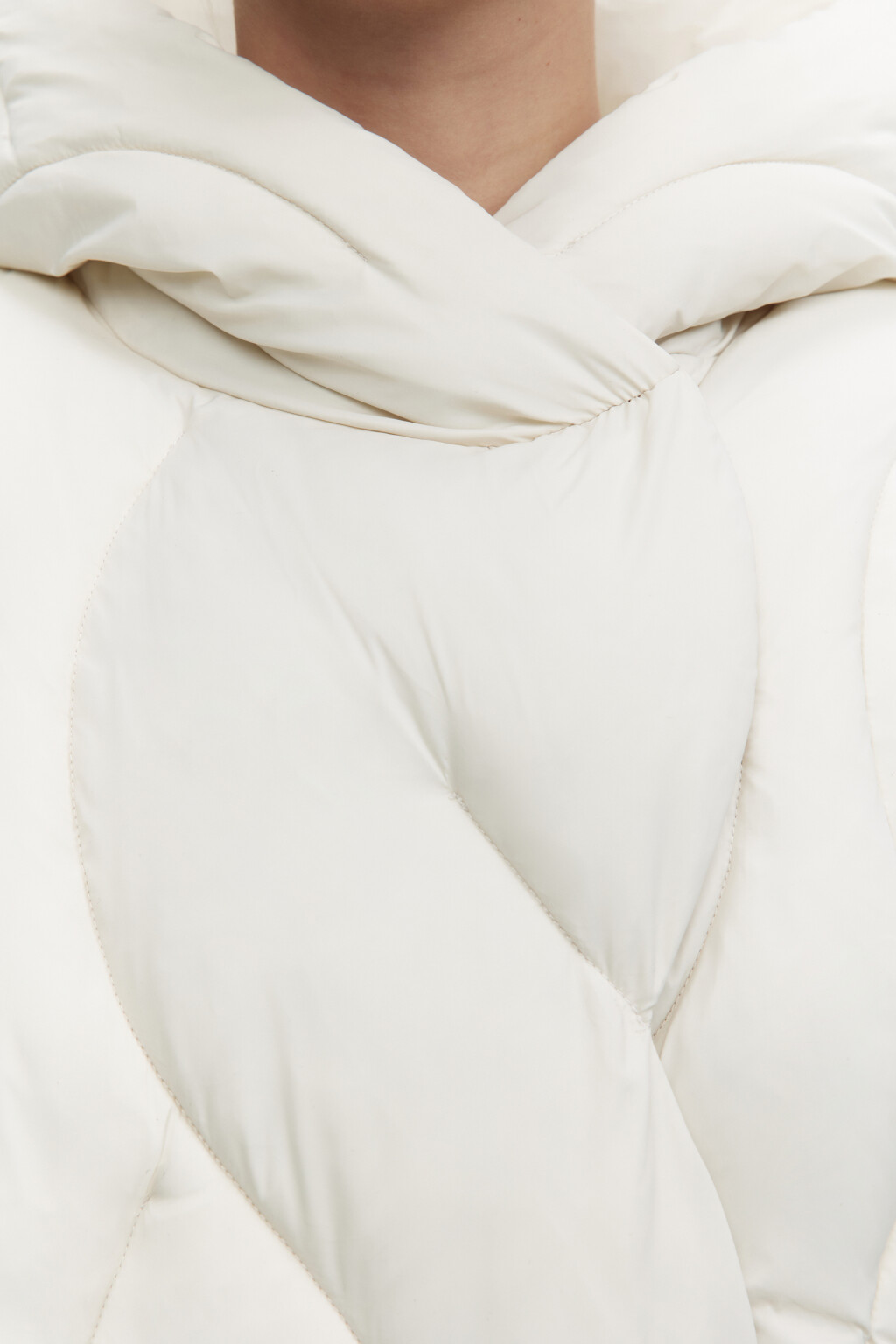 Пальто стеганое с капюшоном и стежкой-косичкой - цвет бежевый - 5