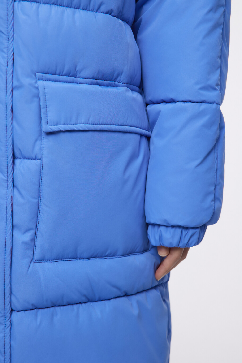 Куртка стеганая утепленная с глубоким капюшоном - цвет голубой - 7