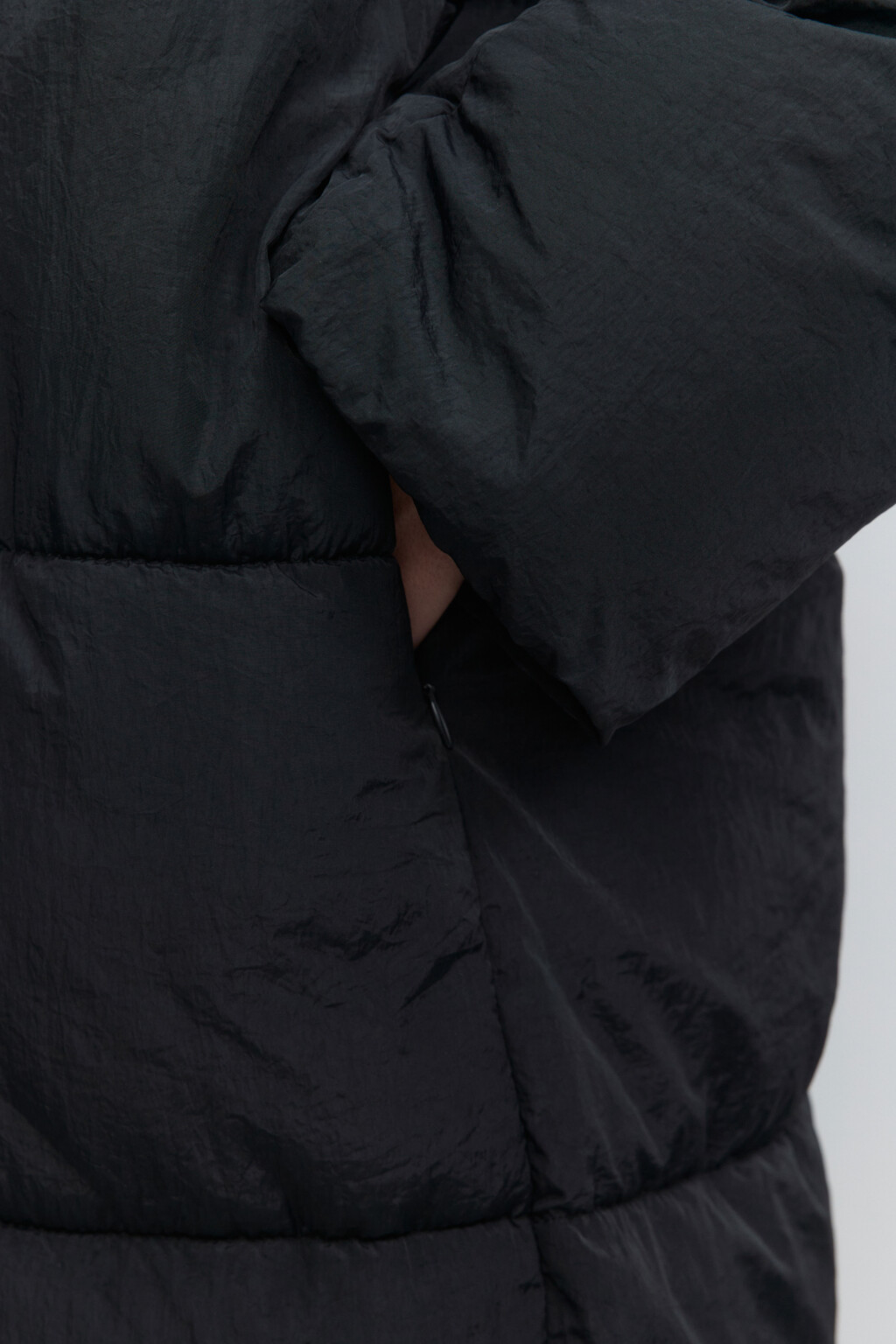 Куртка длинная стеганая с капюшоном - цвет черный - 7