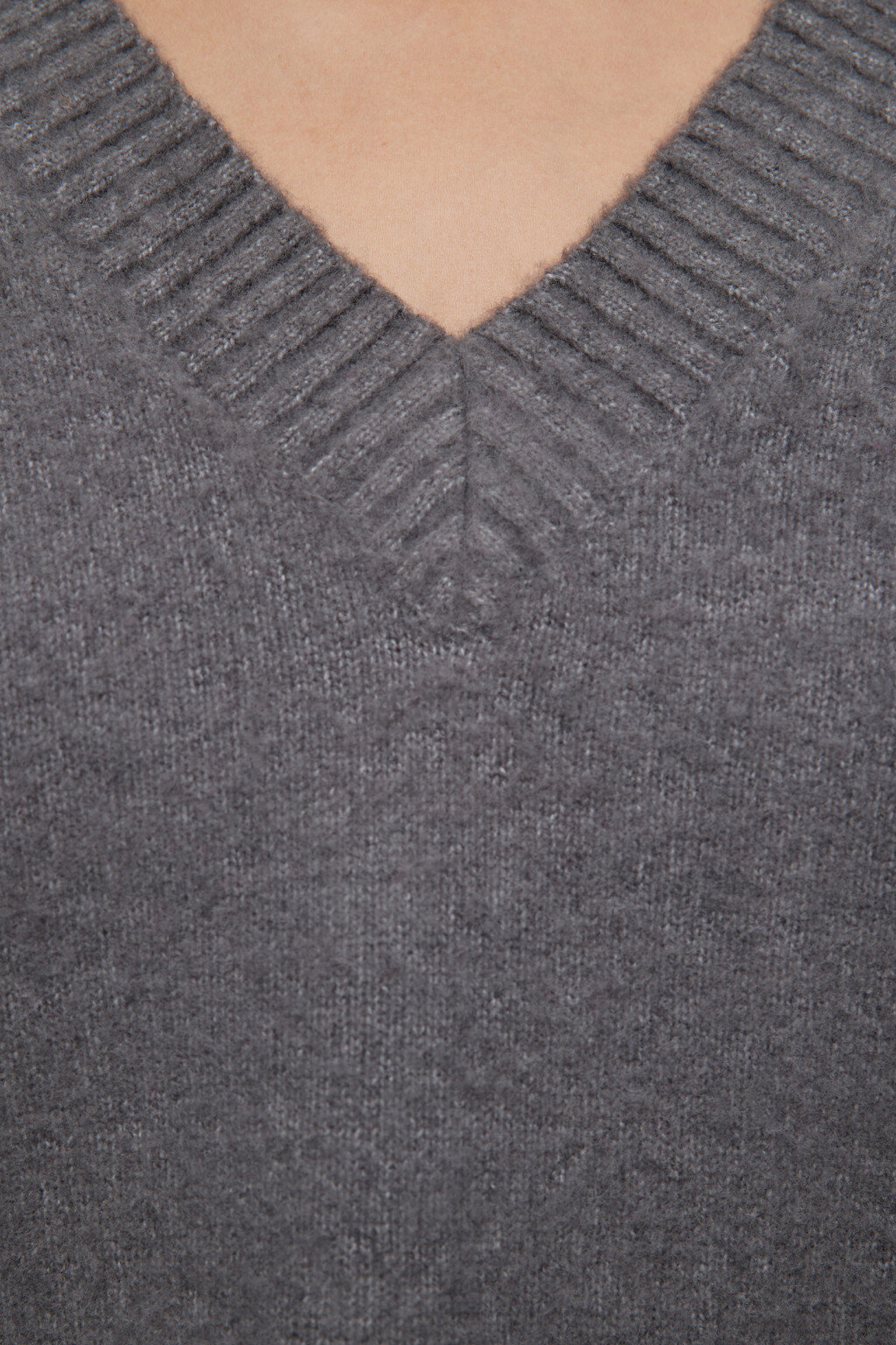 Джемпер oversize вязаный с V-вырезом - цвет серый - 5