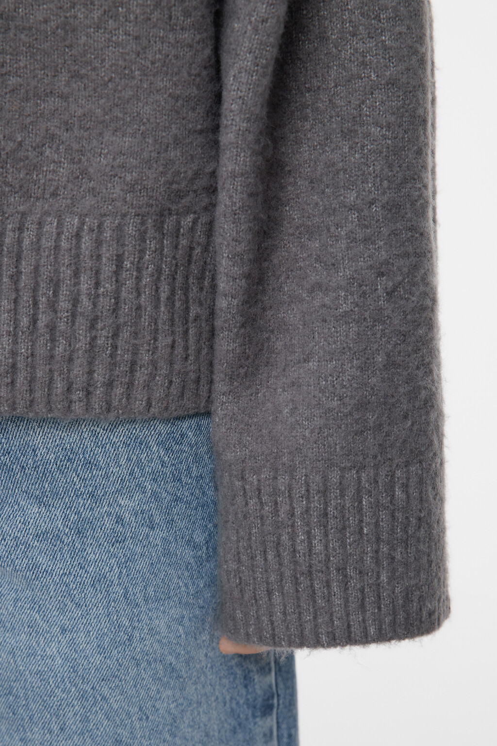 Джемпер oversize вязаный с V-вырезом - цвет серый - 6