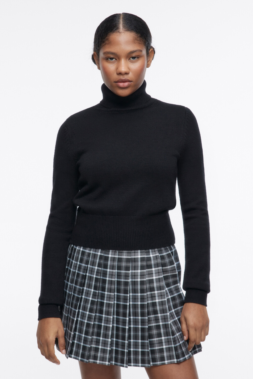 Свитер-водолазка вязаный укороченный - цвет черный - 2