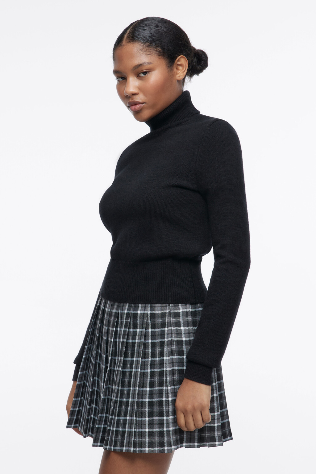 Свитер-водолазка вязаный укороченный - цвет черный - 3