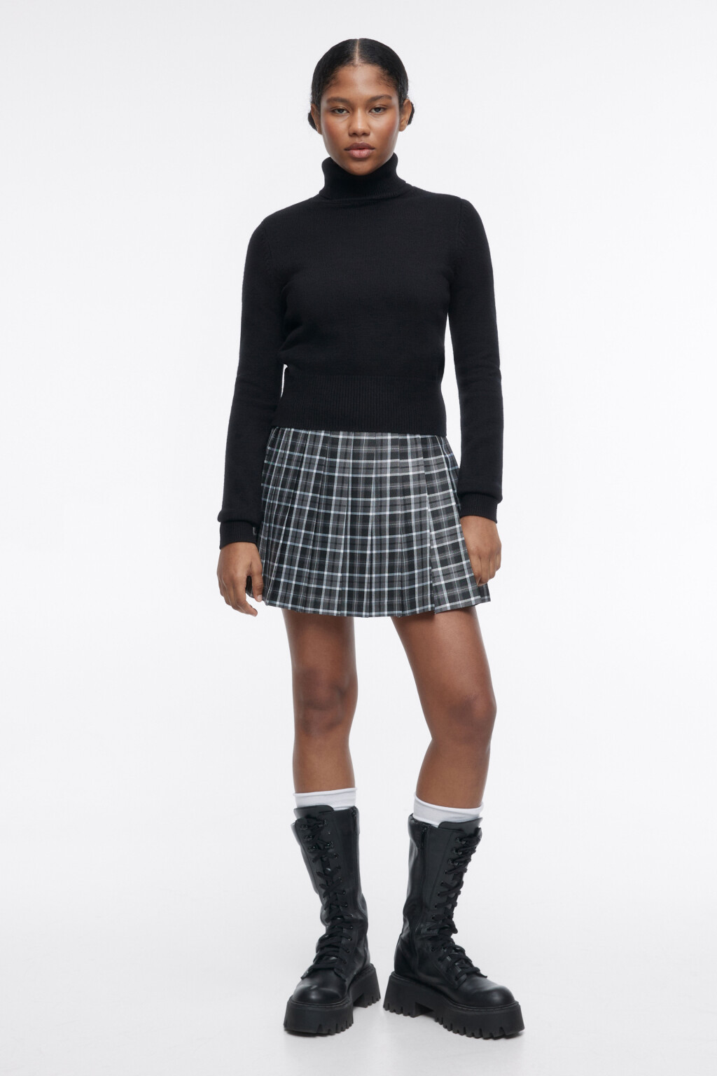 Свитер-водолазка вязаный укороченный - цвет черный - 4