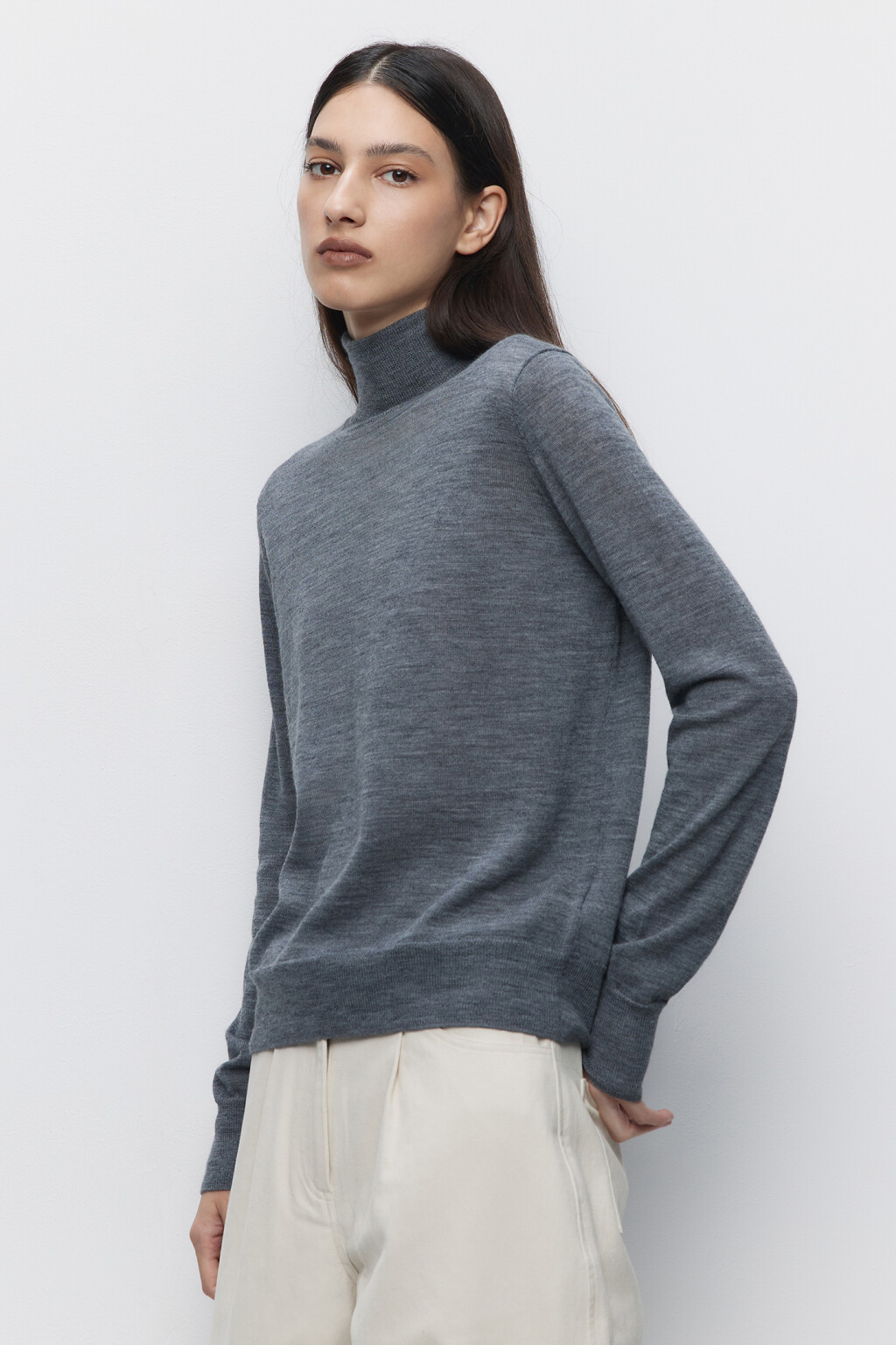 Водолазка вязаная премиум из шерсти мериноса - цвет серый - 4