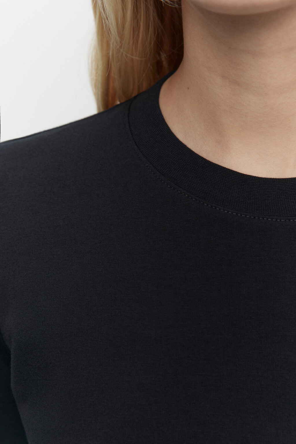 Лонгслив прямой хлопковый в базовых цветах - цвет черный - 6