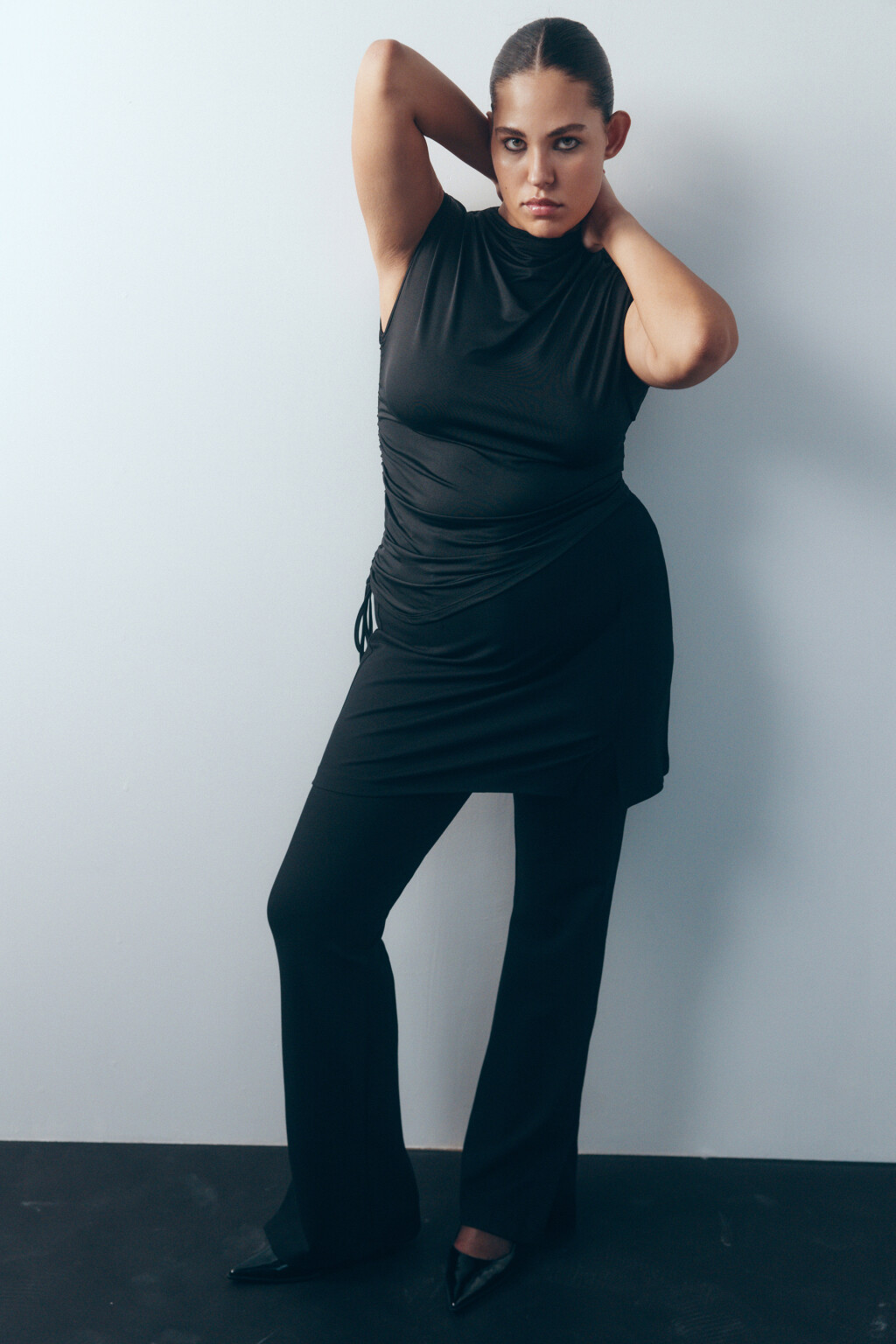 Брюки клеш вискозные с высокой посадкой и разрезами - цвет черный - 7