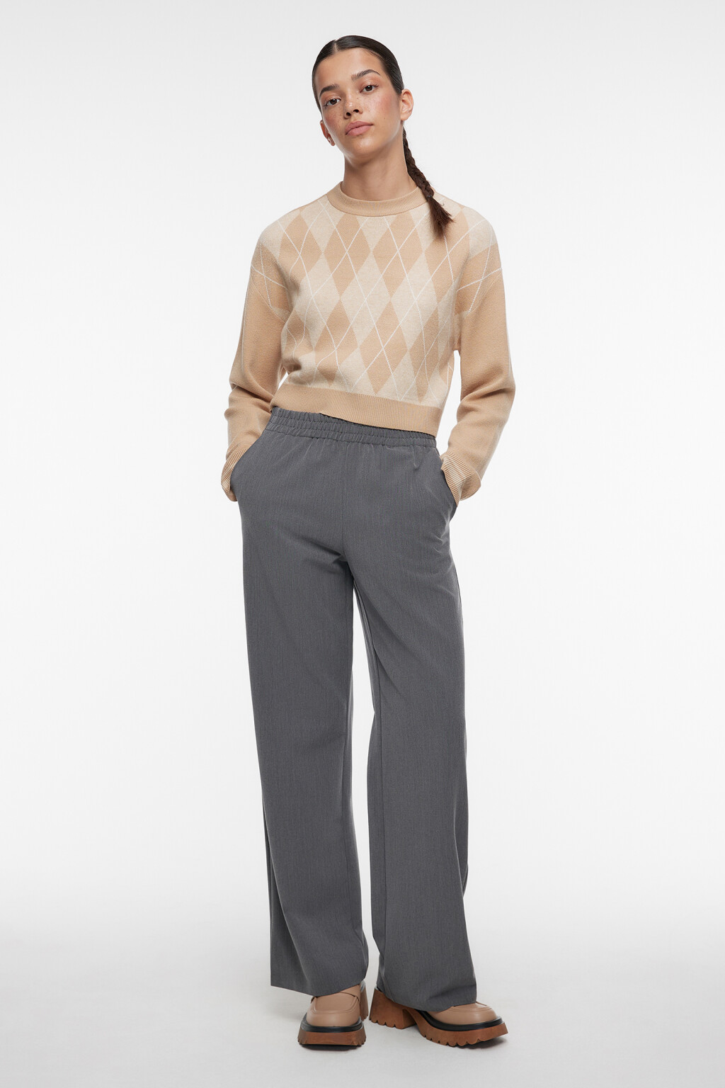 Брюки широкие костюмные с поясом-резинкой - цвет серый - 4