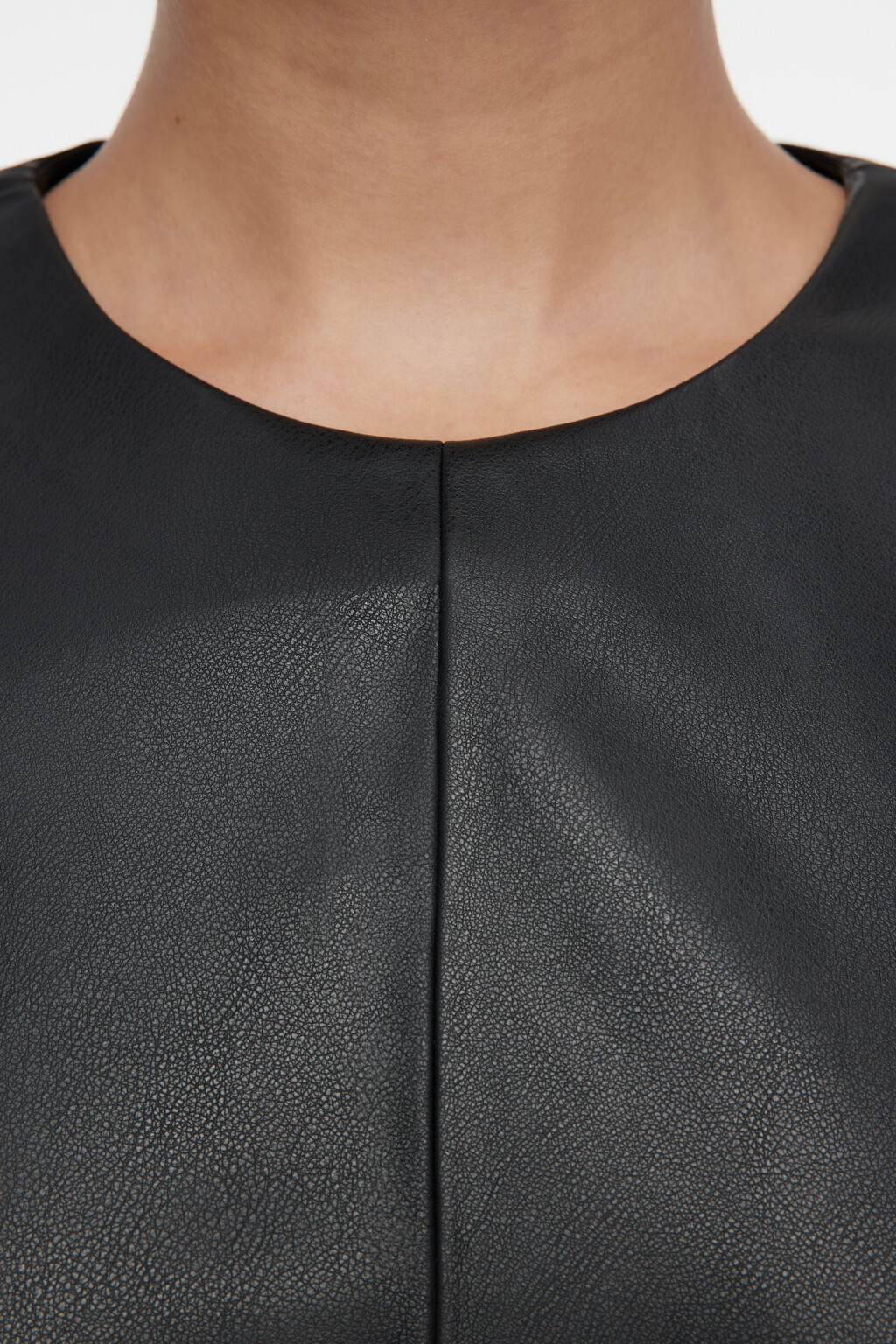 Платье-футляр мини без рукавов - цвет черный - 5