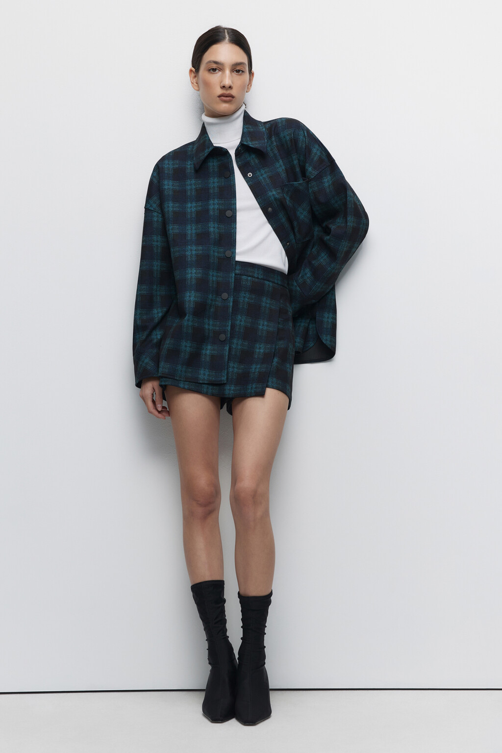 Юбка-шорты клетчатая с запахом из ворсистой ткани - цвет зеленый - 4