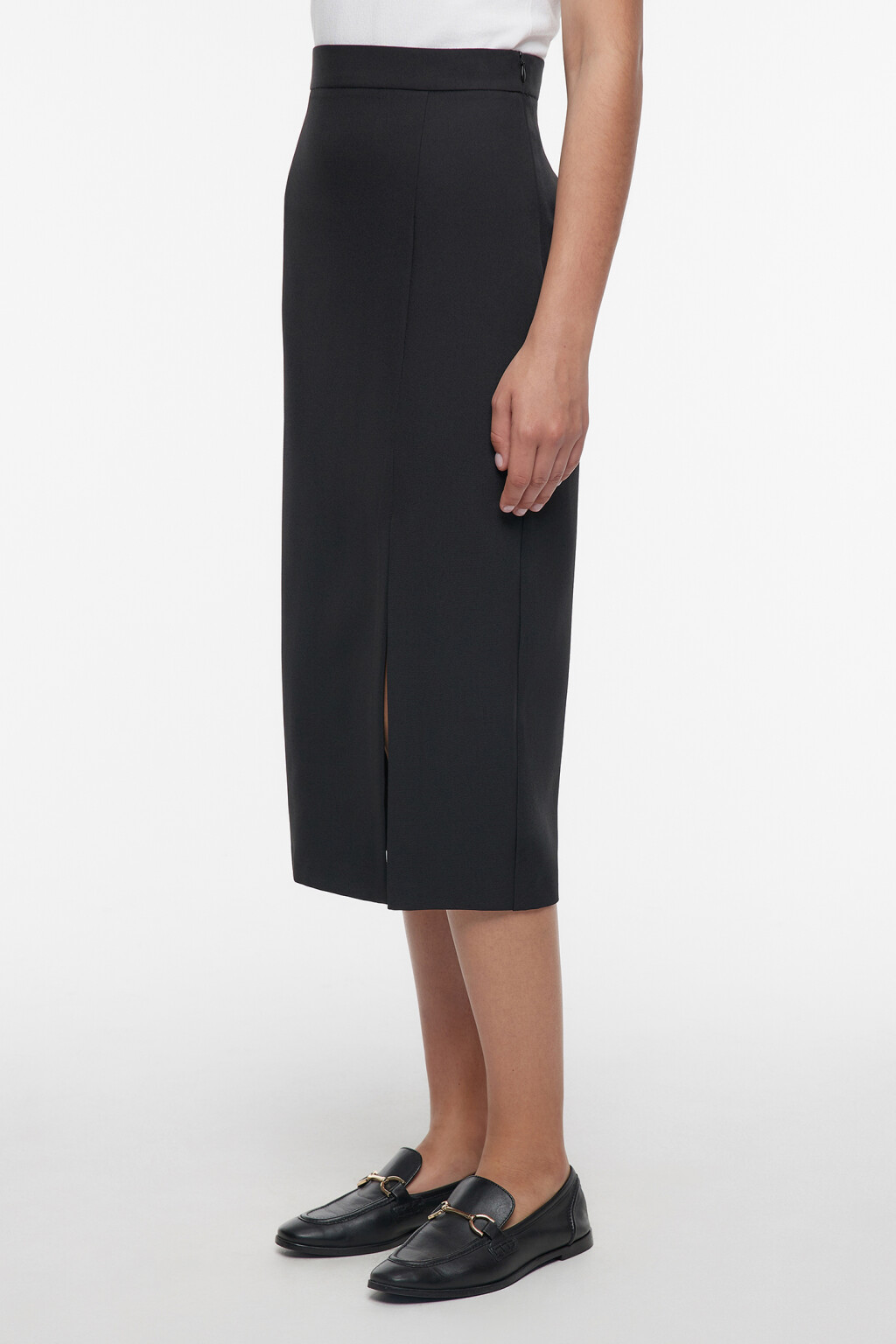 Юбка-карандаш миди костюмная с разрезом на бедре - цвет черный - 2
