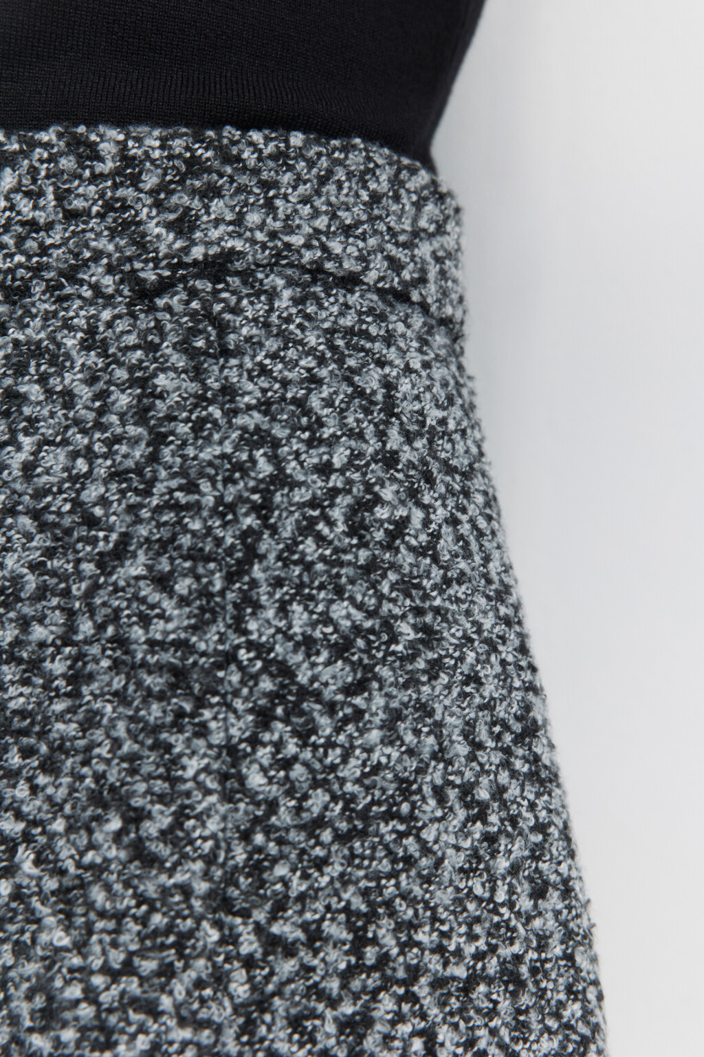 Юбка-карандаш мини прямая из ткани букле - цвет черный - 5