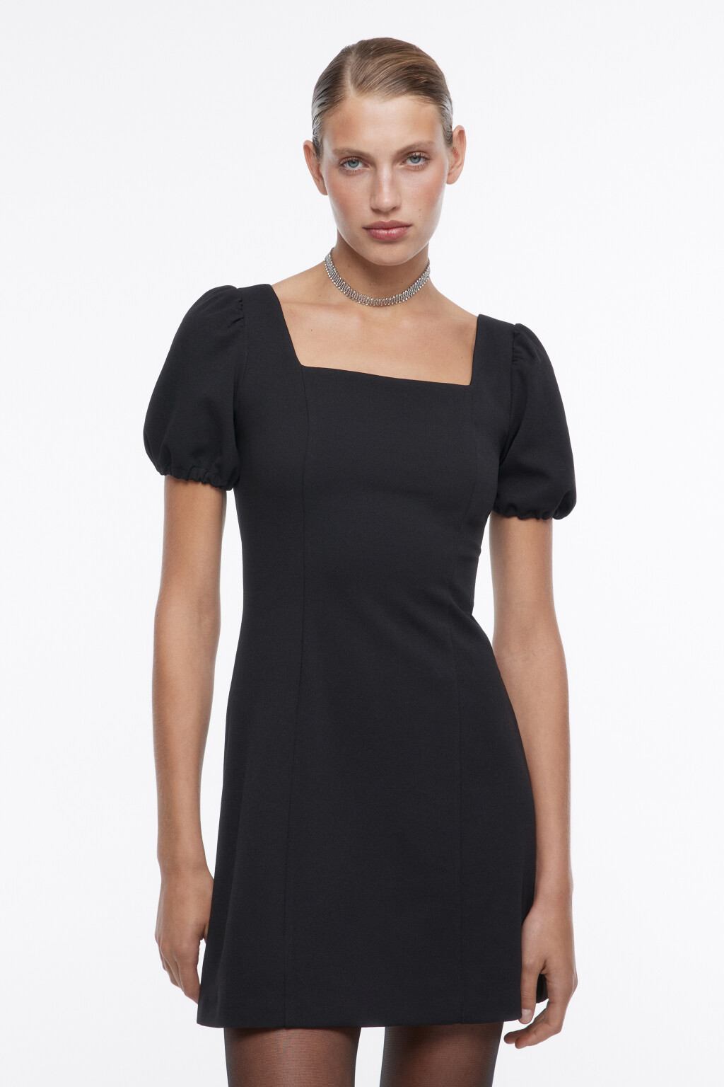 Платье мини креповое с рукавами-фонариками - цвет черный - 3