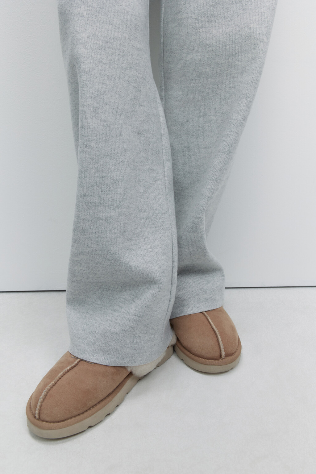 Брюки широкие трикотажные с поясом на резинке - цвет серый - 7