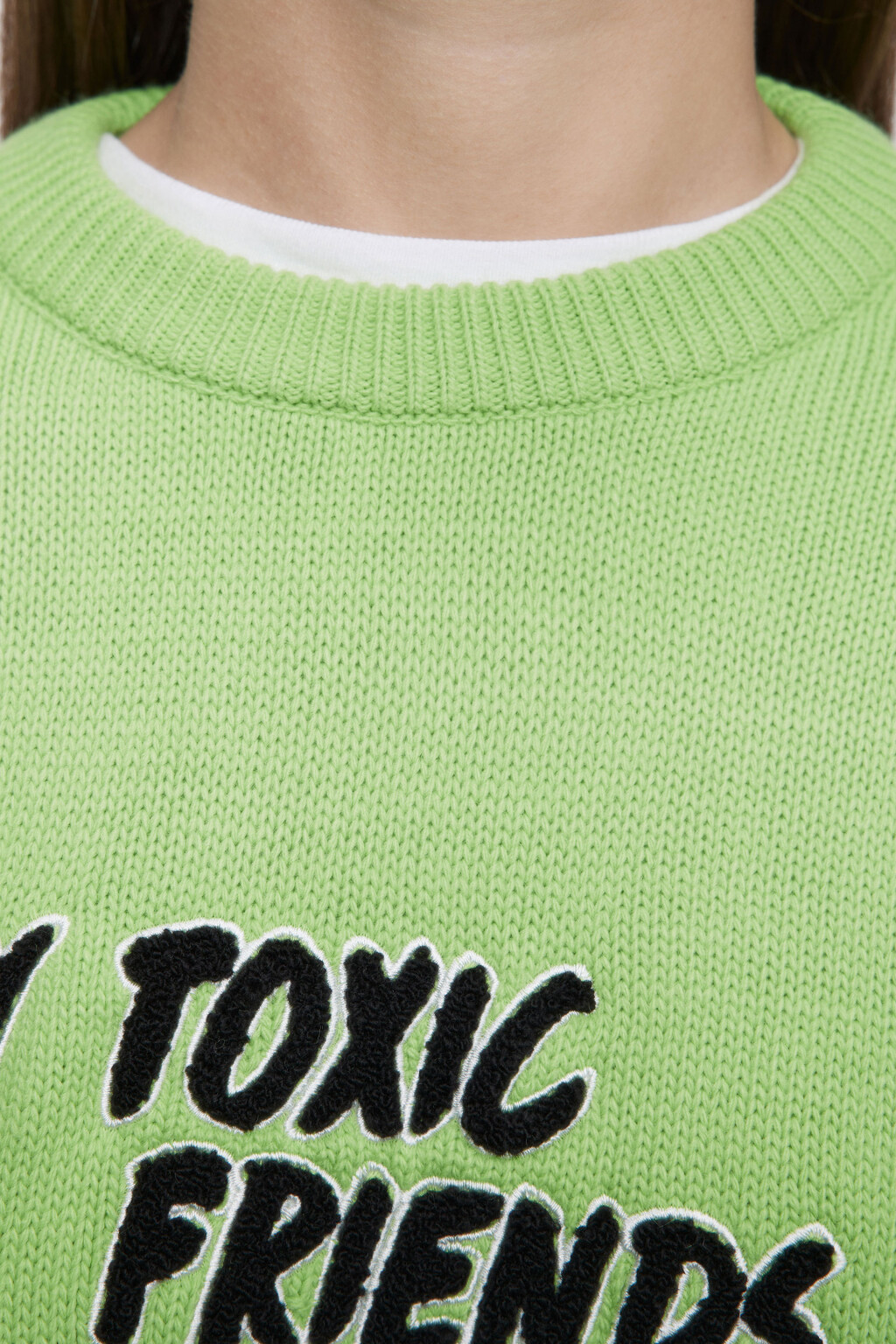 Джемпер вязаный свободный с принтом-патчем - цвет зеленый - 6