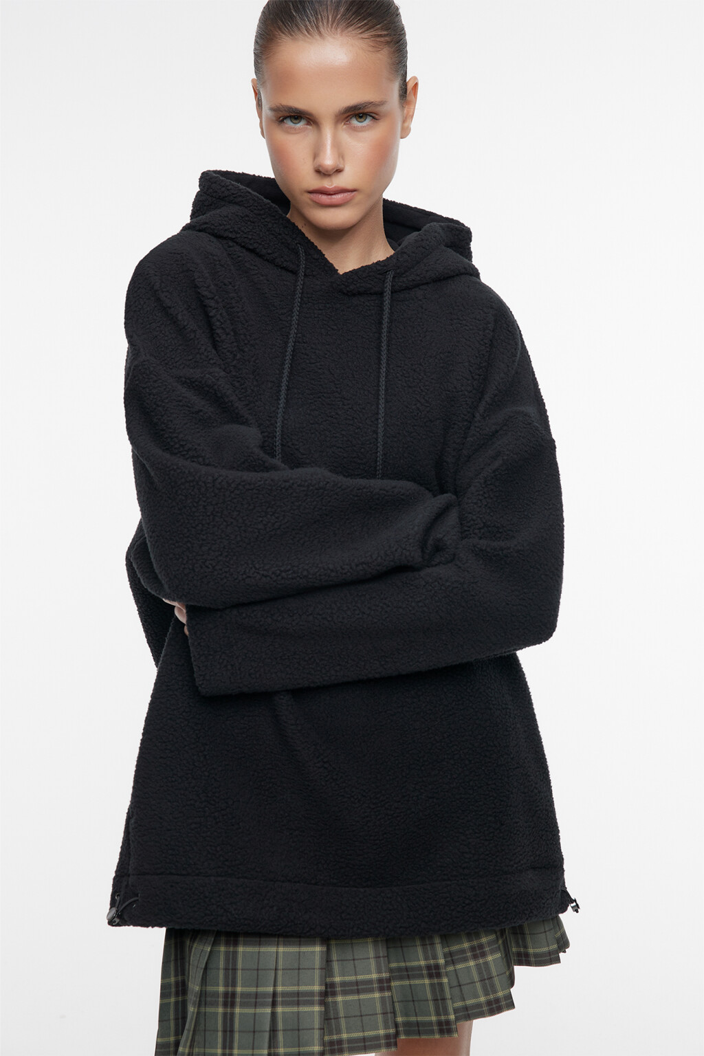 Худи oversize флисовая с капюшоном и карманами - цвет черный - 7