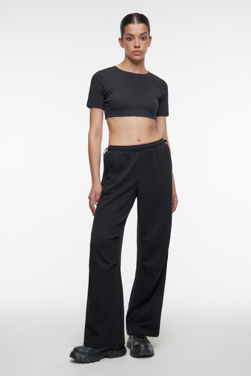 Брюки трикотажные с утяжками на поясе - цвет черный - 1