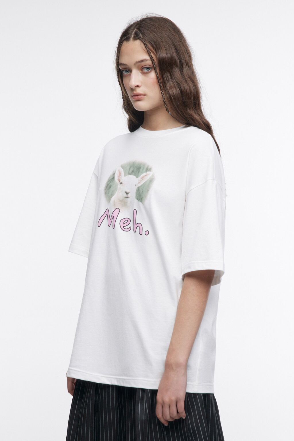 Футболка oversize с принтом и надписями - цвет белый - 2