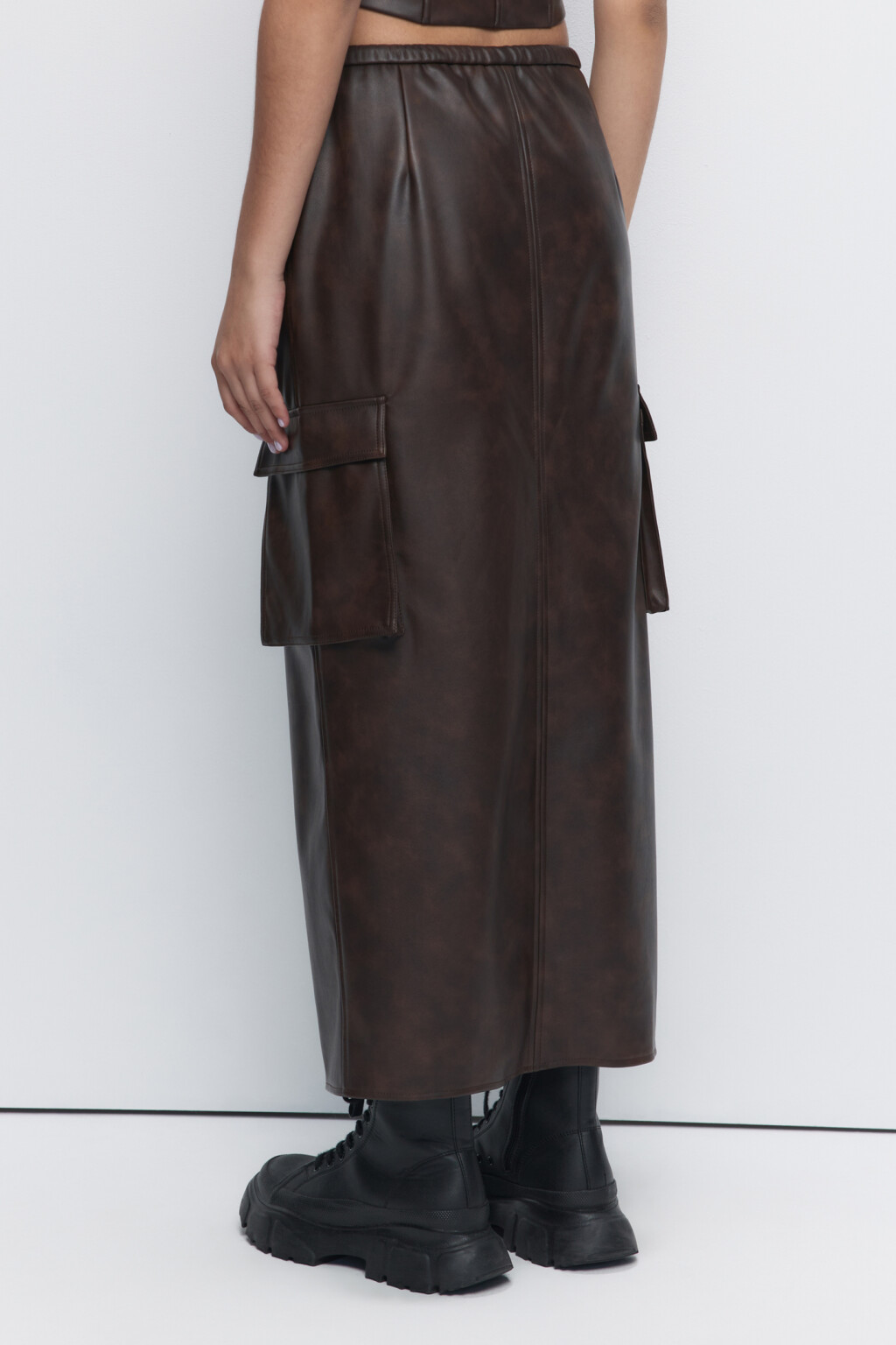 Юбка миди прямая с вареным эффектом - цвет коричневый - 3