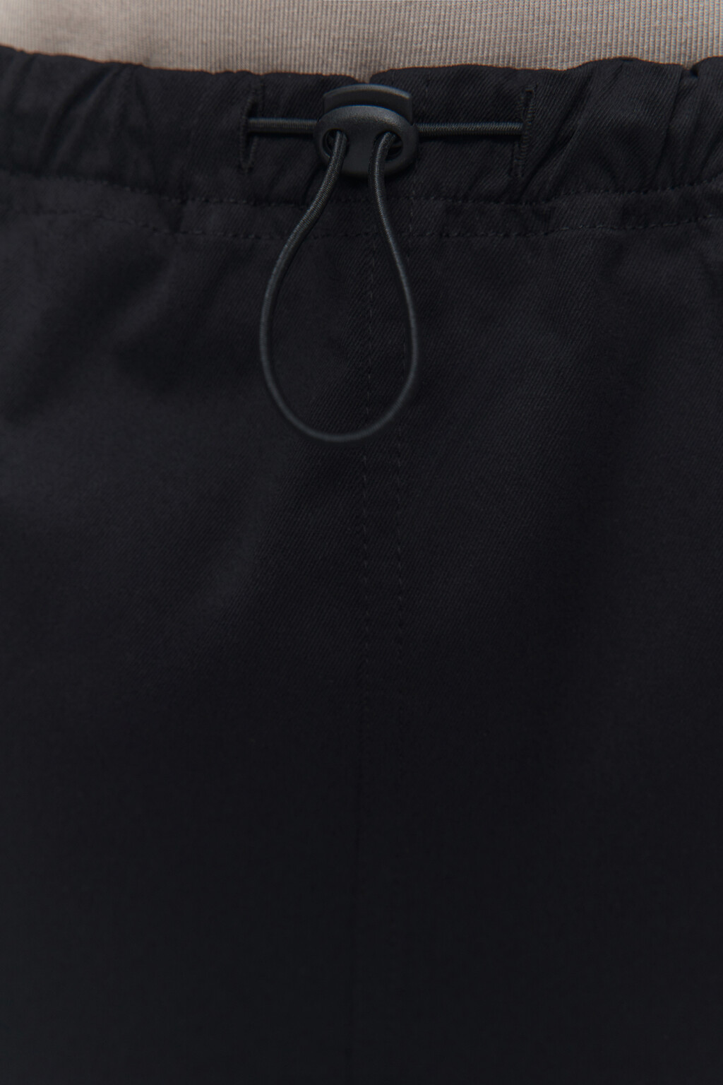 Юбка-парашют миди с карманами карго и разрезом сзади - цвет черный - 5