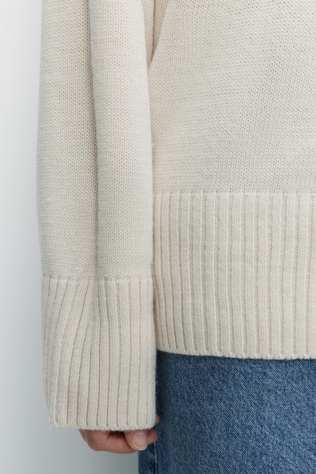 Свитер oversize вязаный с принтом-розой - цвет бежевый - 8