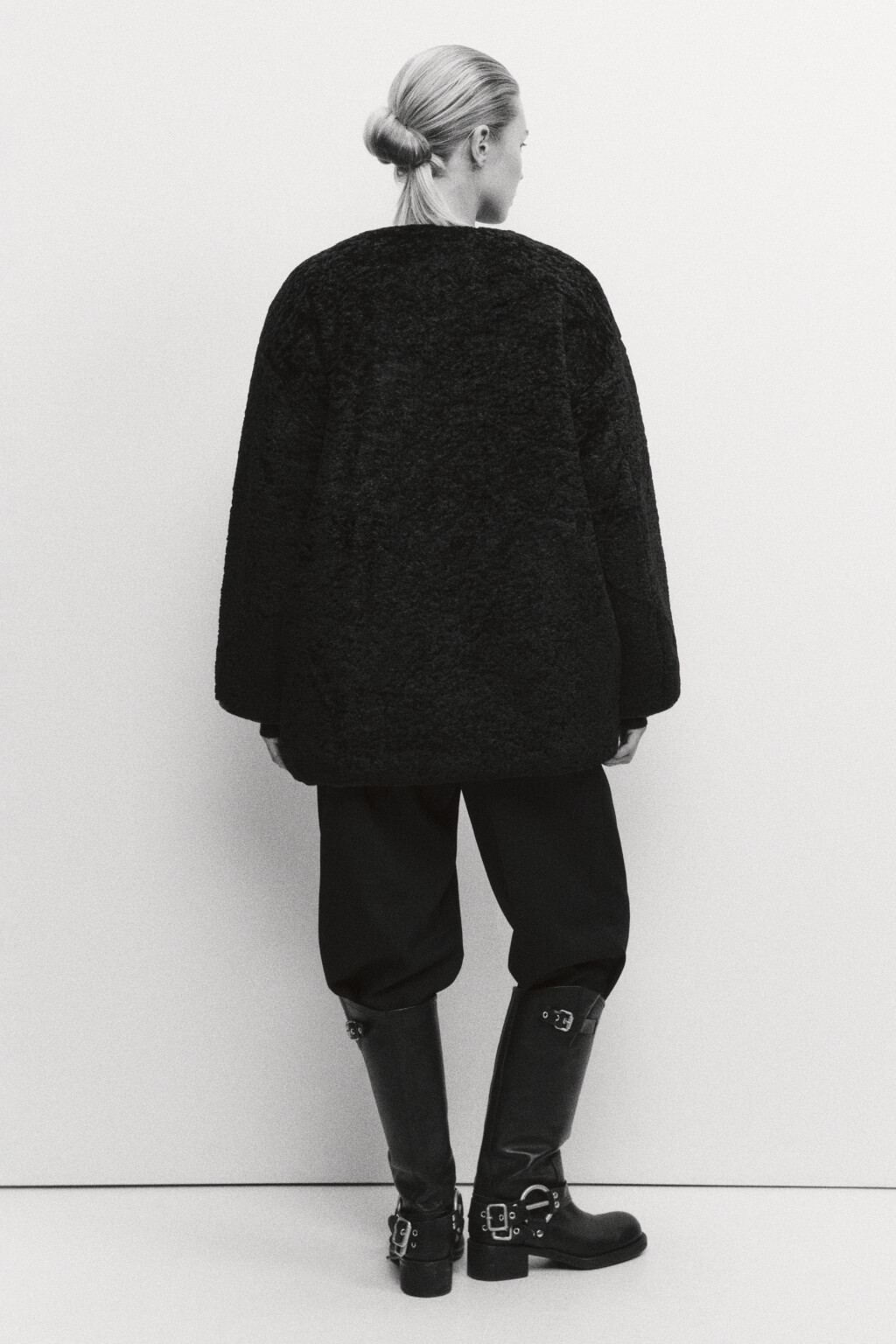 Шуба короткая с круглым вырезом - цвет черный - 5