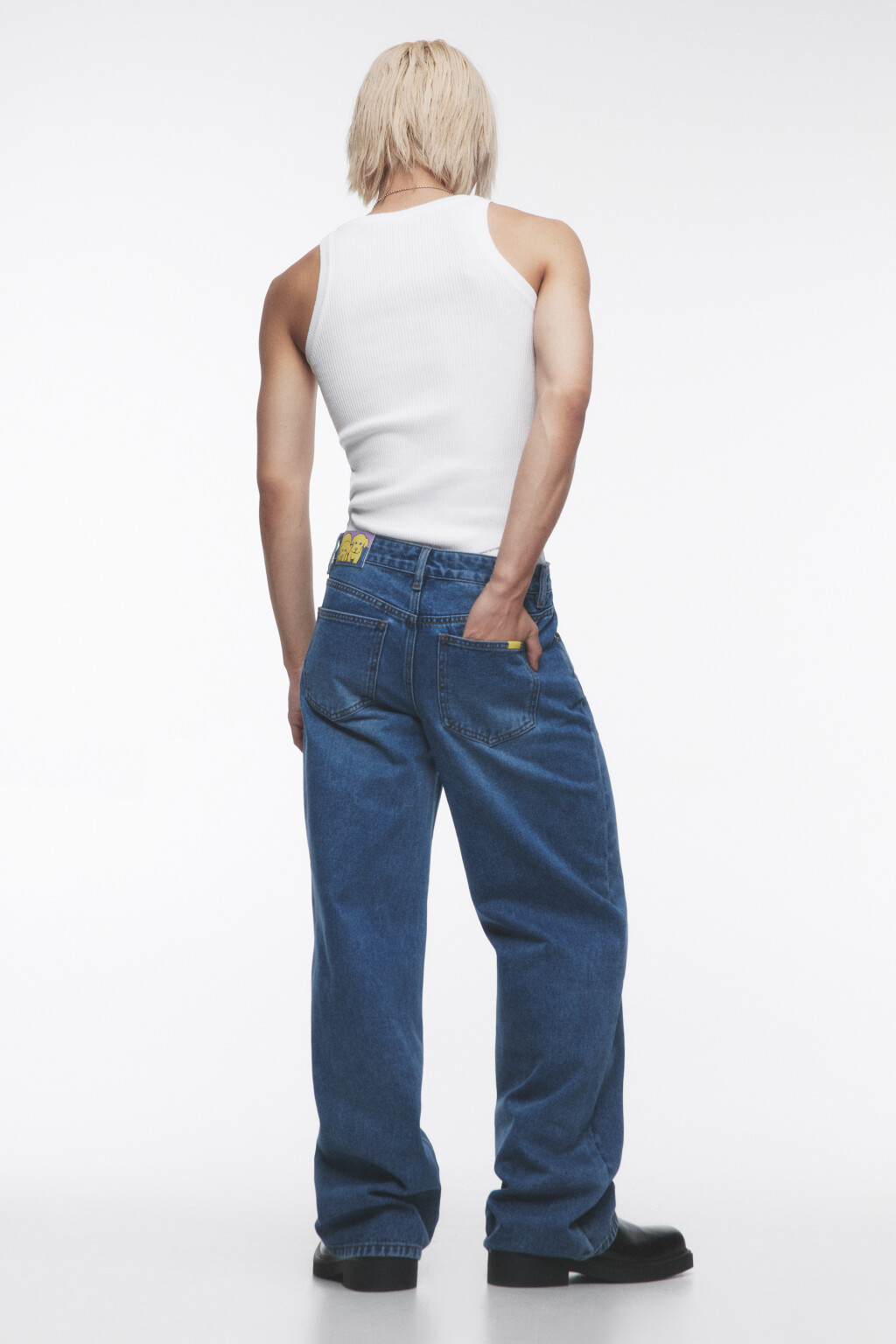 Джинсы широкие с патчем с собачками - цвет голубой - 10