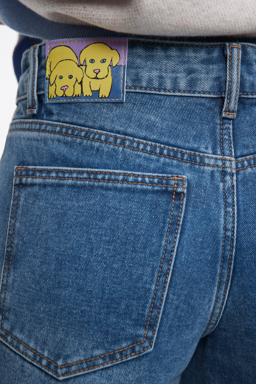 Джинсы широкие с патчем с собачками - цвет голубой - 7