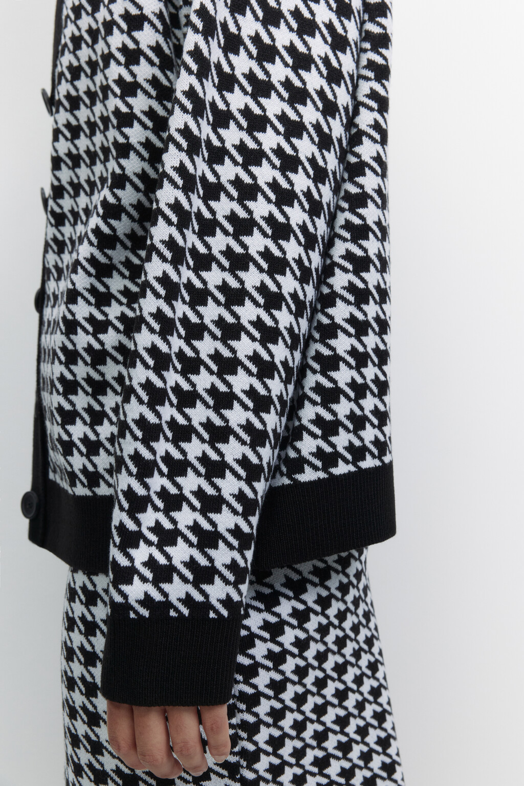 Кардиган вязаный свободный с принтом гусиная лапка - цвет черный - 6