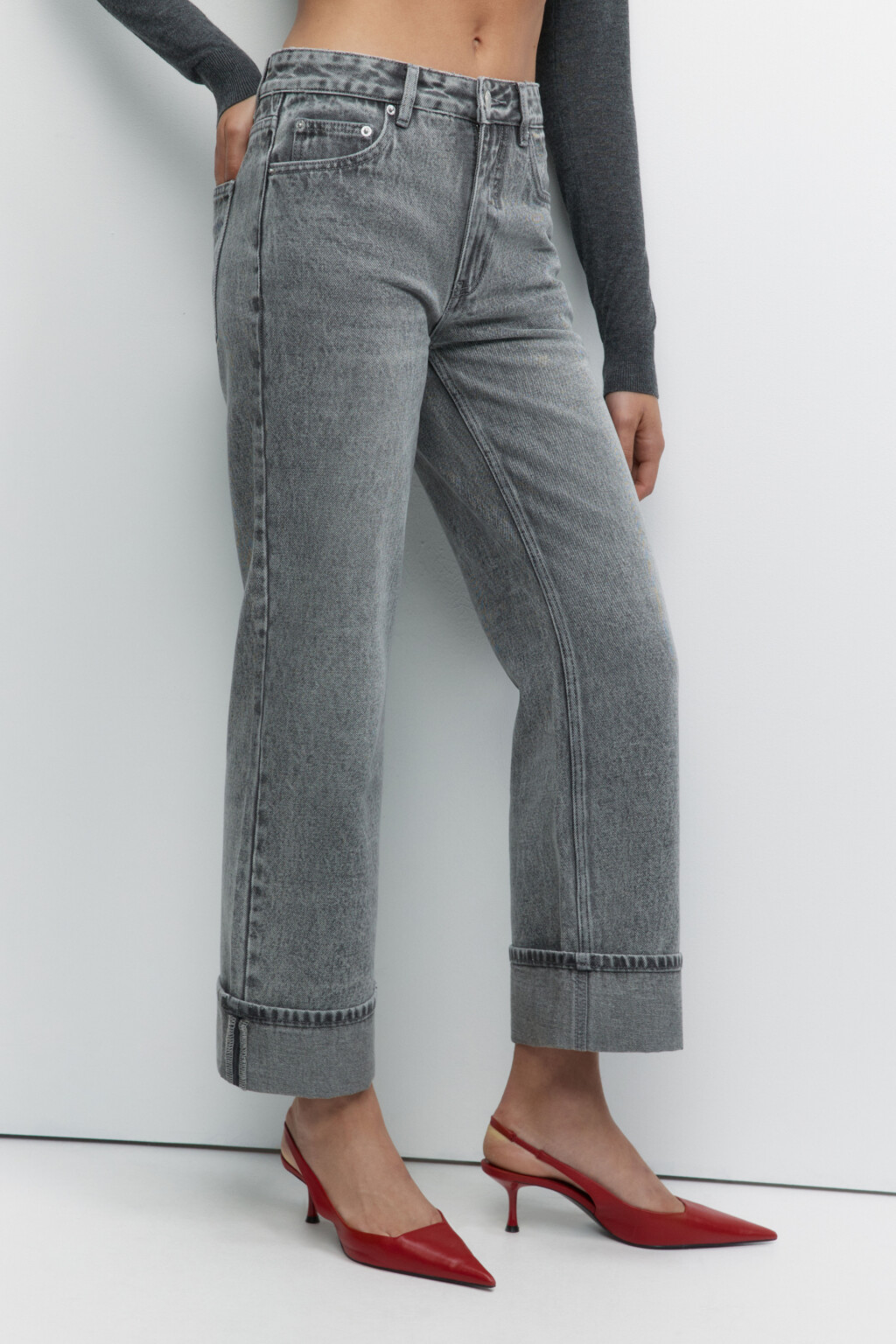 Джинсы straight fit прямые с широкими подворотами - цвет серый - 2