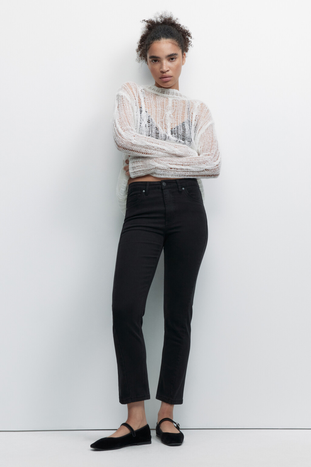 Джинсы slim зауженные укороченные со средней посадкой - цвет черный - 4
