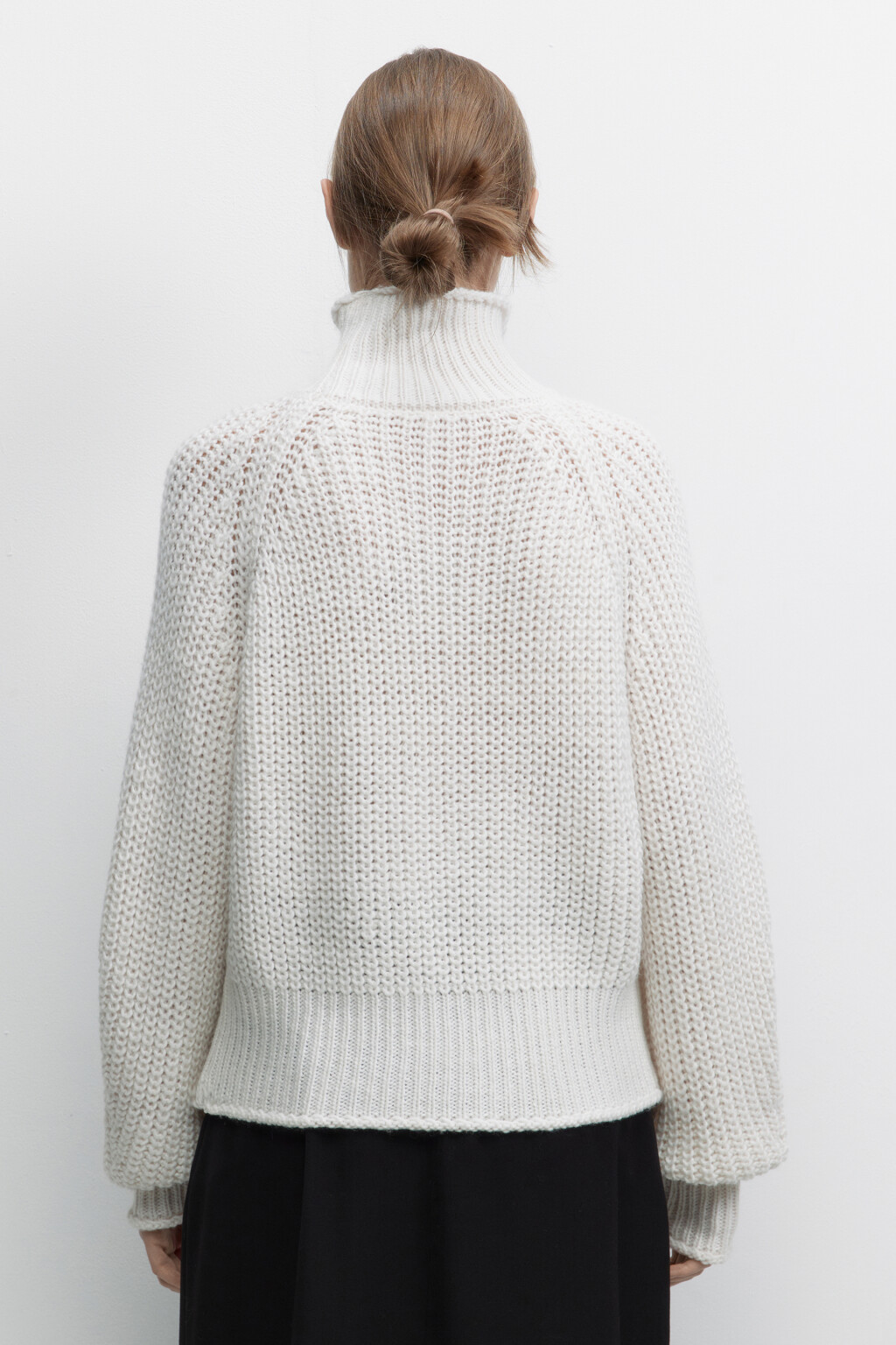 Свитер крупной фактурной вязки - цвет бежевый - 4