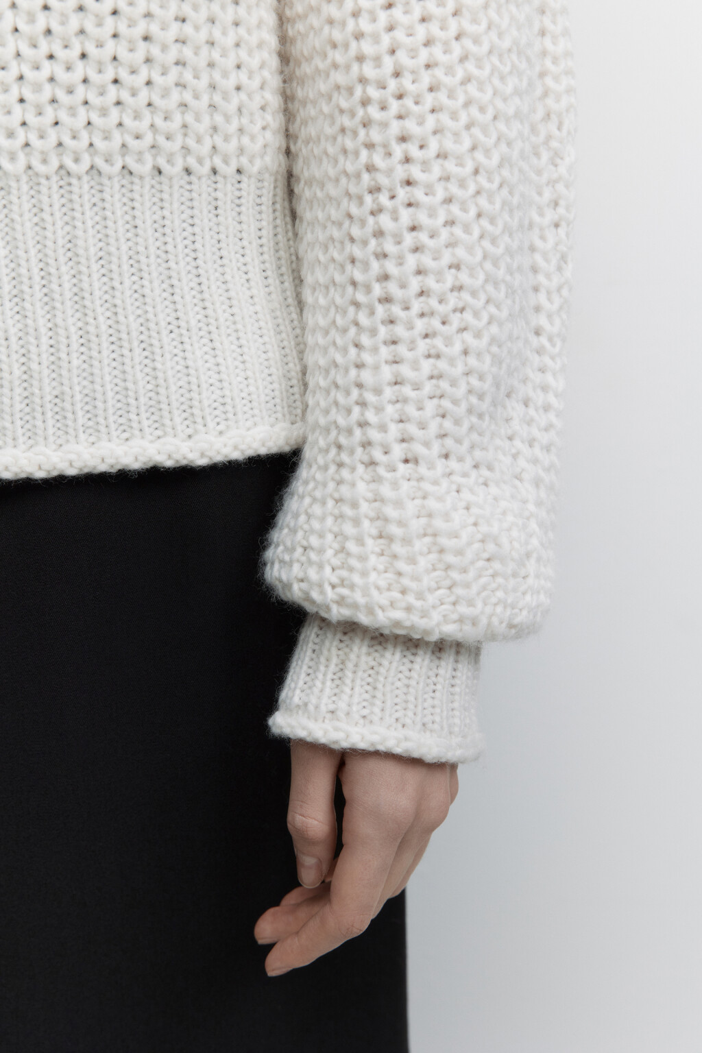 Свитер крупной фактурной вязки - цвет бежевый - 7