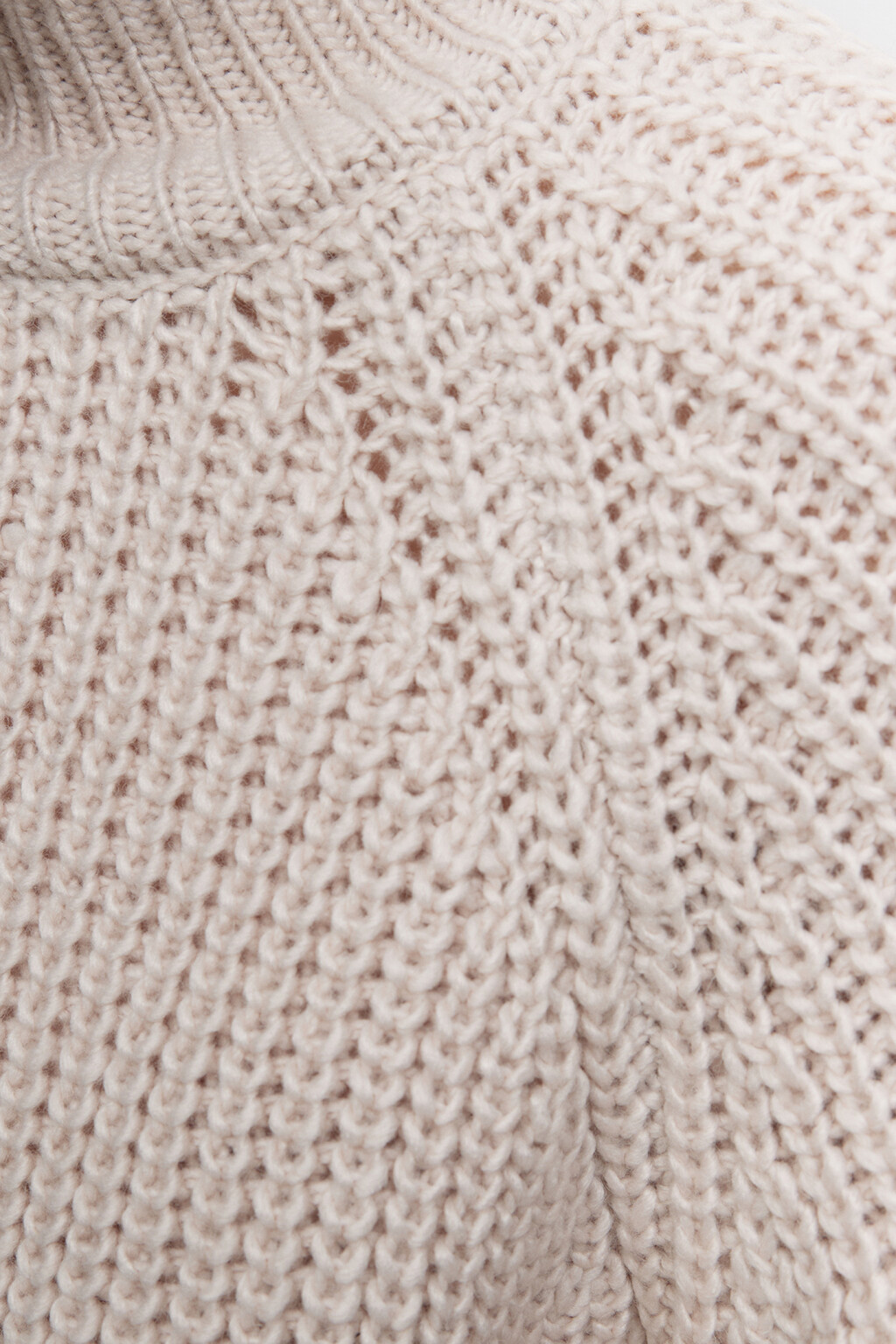 Свитер крупной фактурной вязки - цвет бежевый - 6