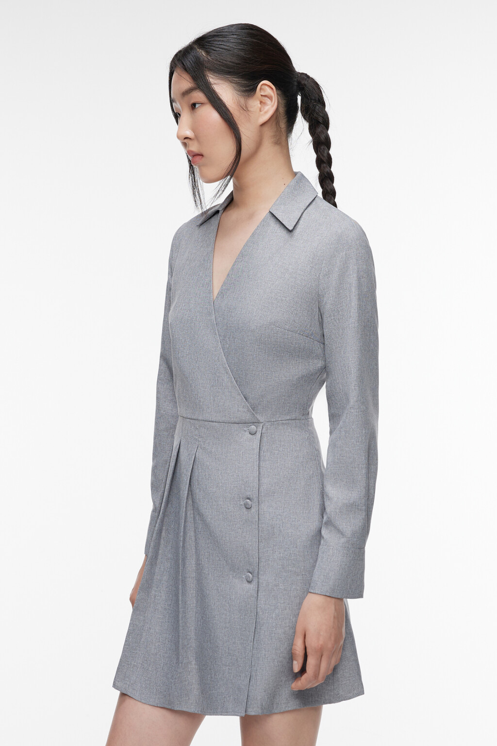 Платье-рубашка мини приталенное с V-вырезом - цвет серый - 4