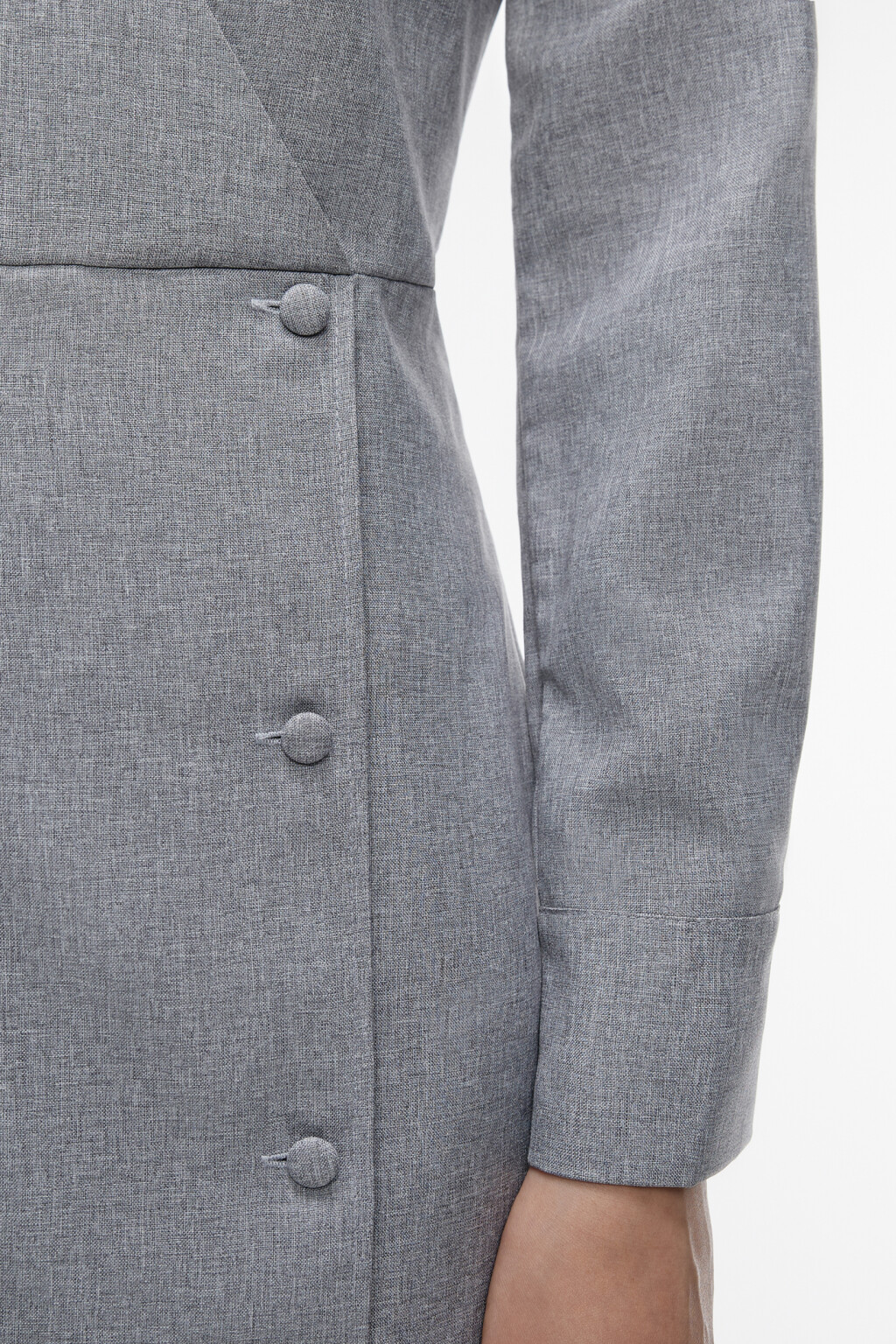 Платье-рубашка мини приталенное с V-вырезом - цвет серый - 7