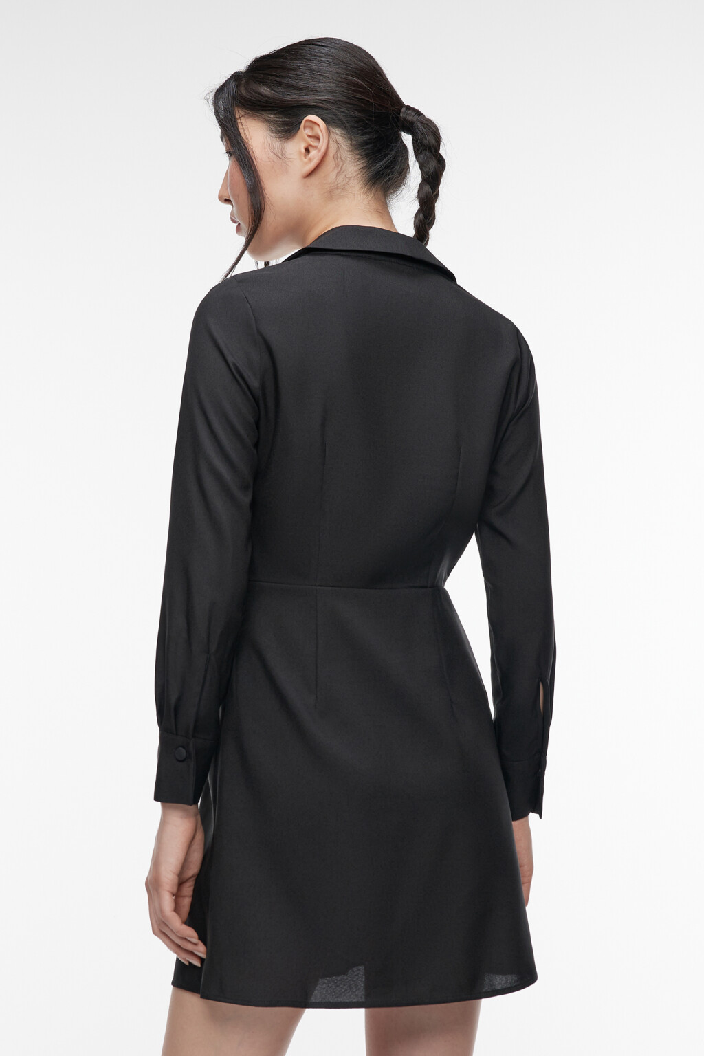 Платье-рубашка мини приталенное с V-вырезом - цвет черный - 4