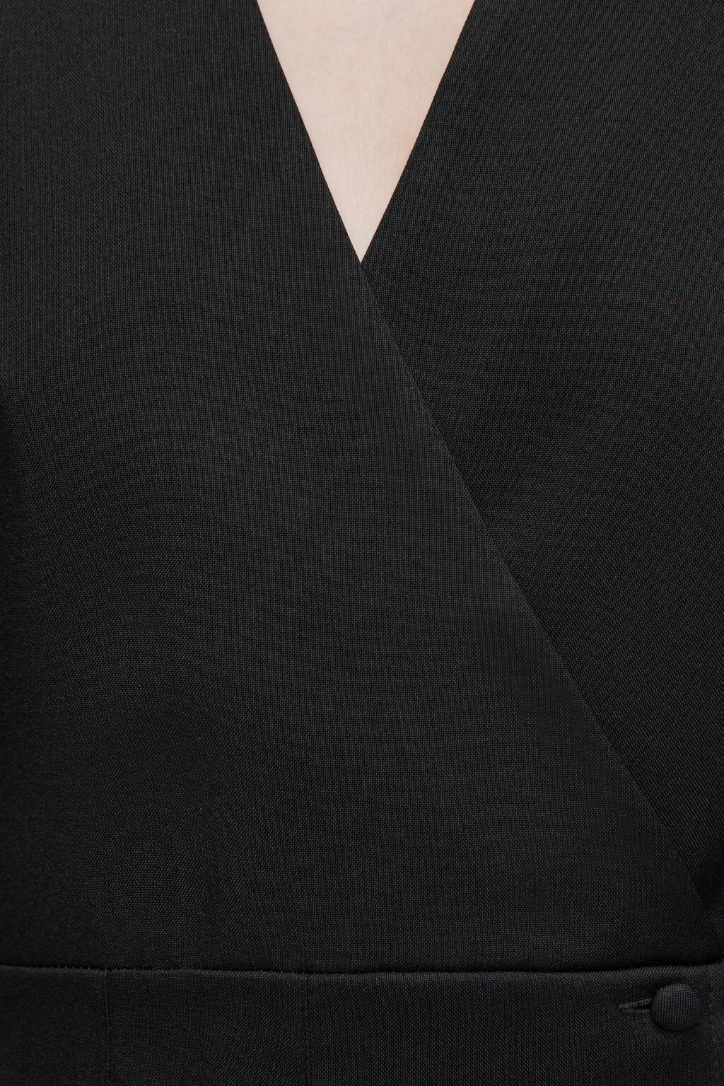 Платье-рубашка мини приталенное с V-вырезом - цвет черный - 6