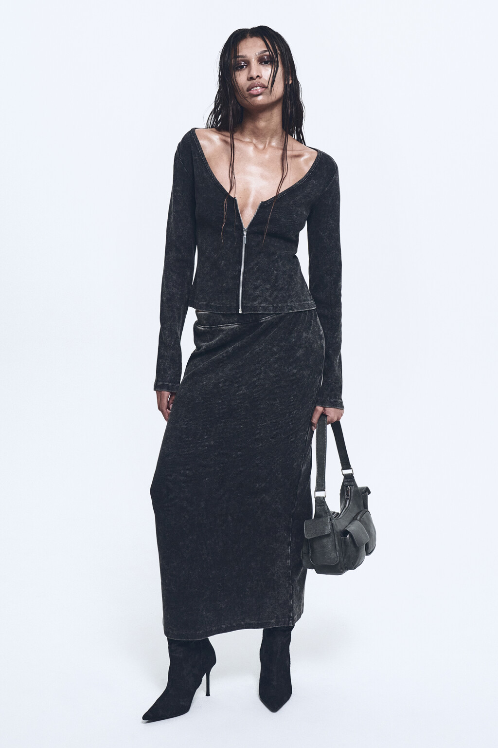 Юбка-карандаш миди трикотажная с вареным эффектом - цвет черный - 7