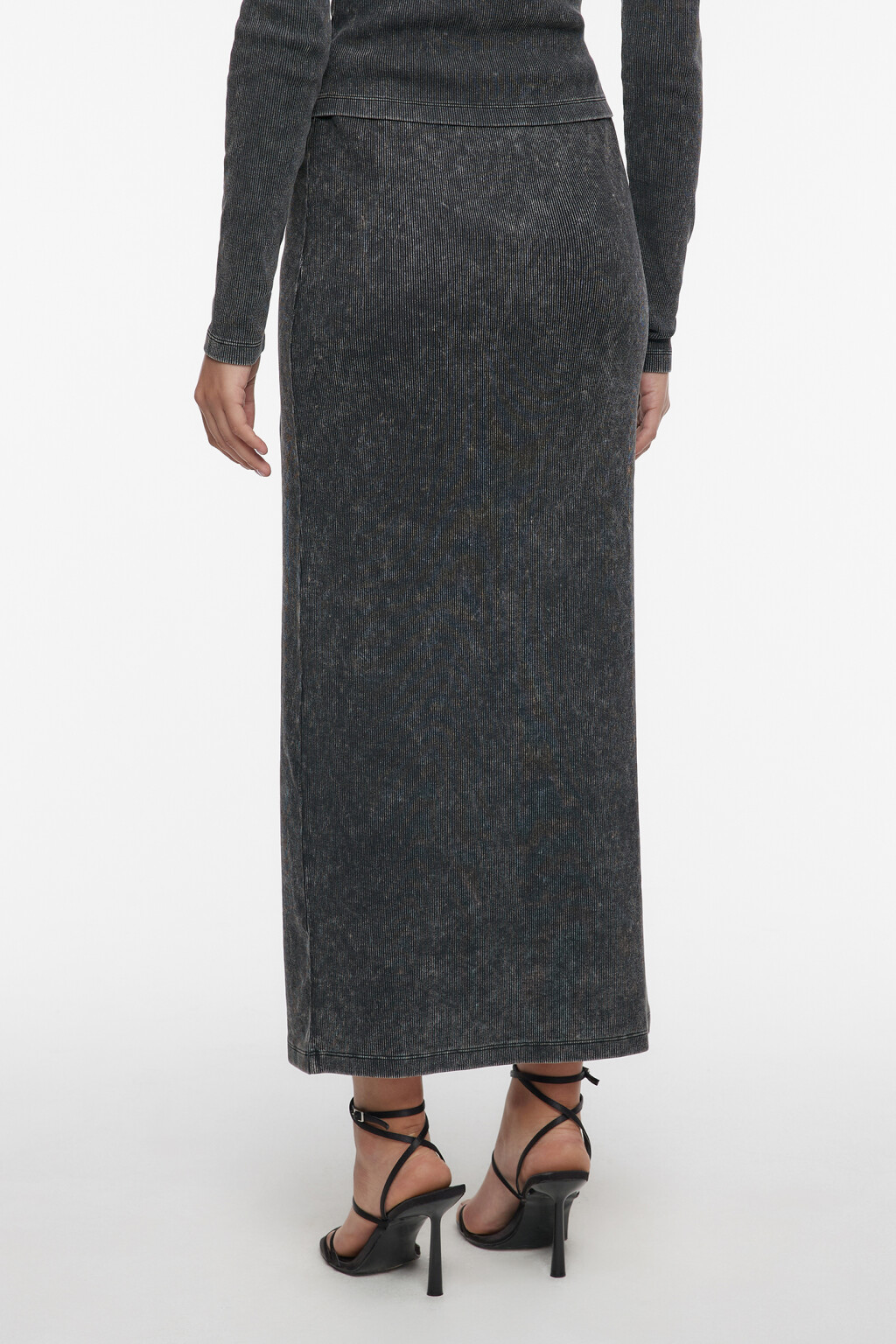 Юбка-карандаш миди трикотажная с вареным эффектом - цвет черный - 3