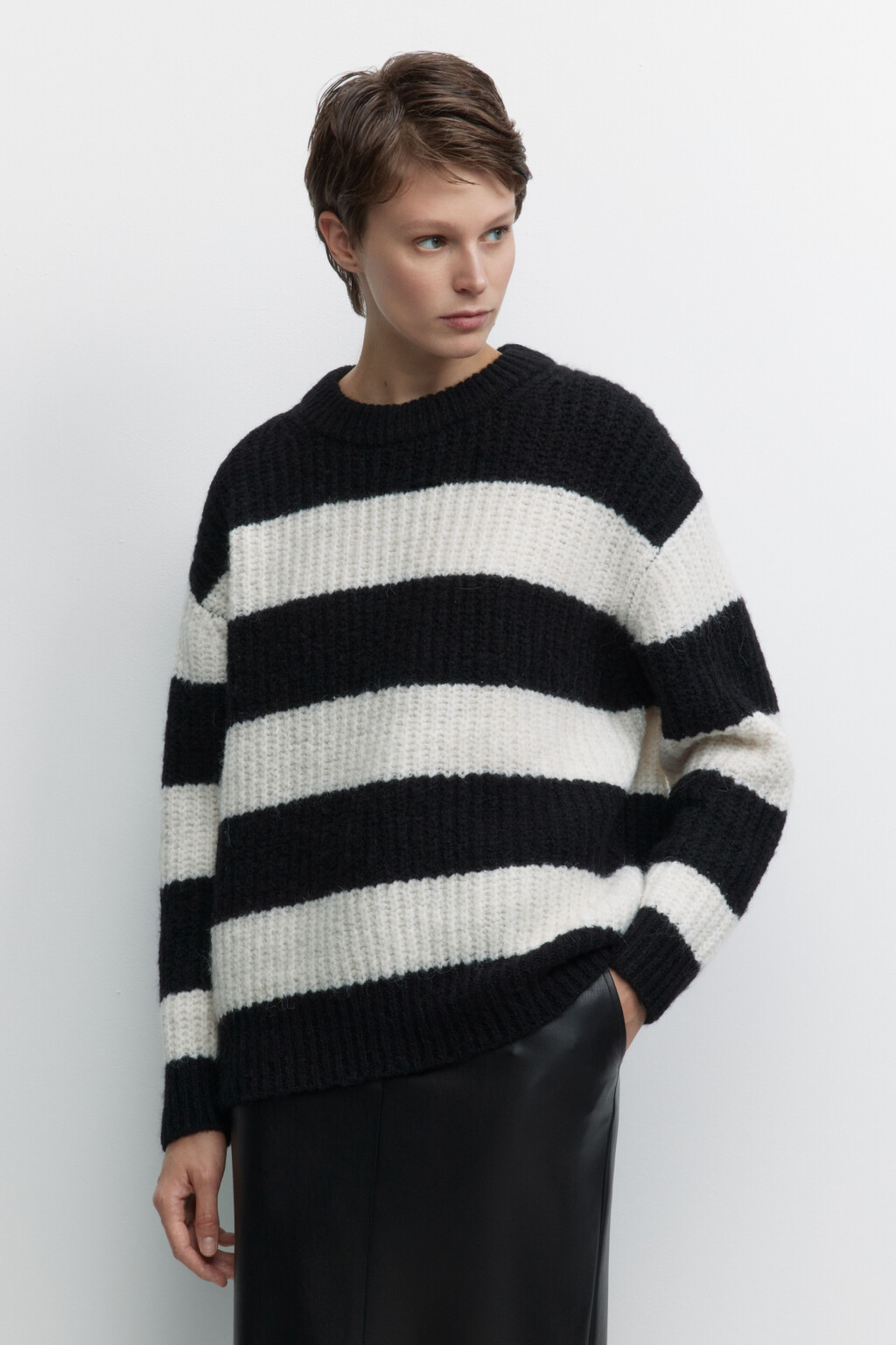 Джемпер вязаный пушистый из шерсти и альпака - цвет черный - 3