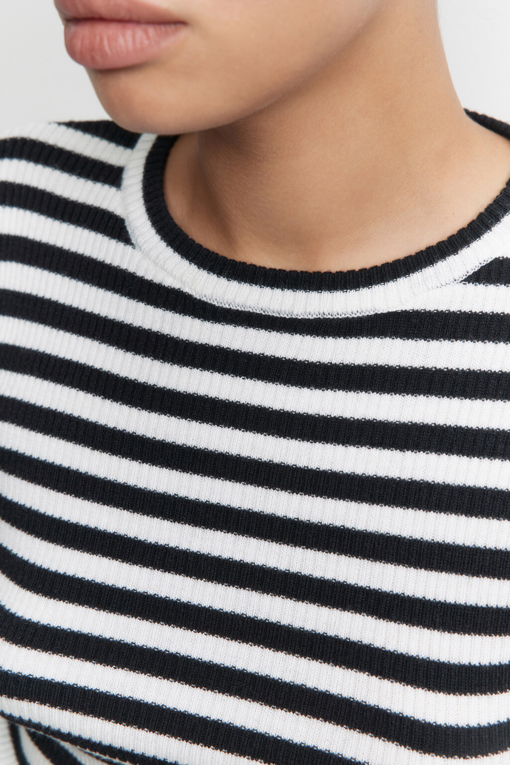 Джемпер-лонгслив облегающий в полоску - цвет черный - 5