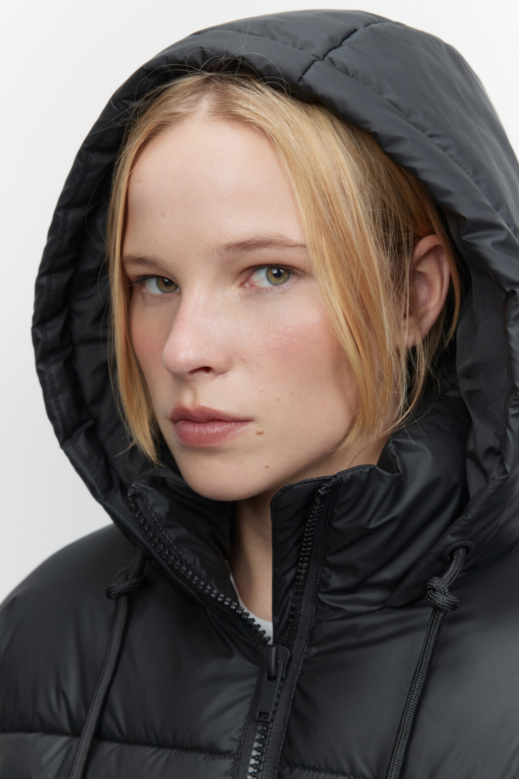 Куртка стеганая из искусственной кожи с капюшоном - цвет черный - 5