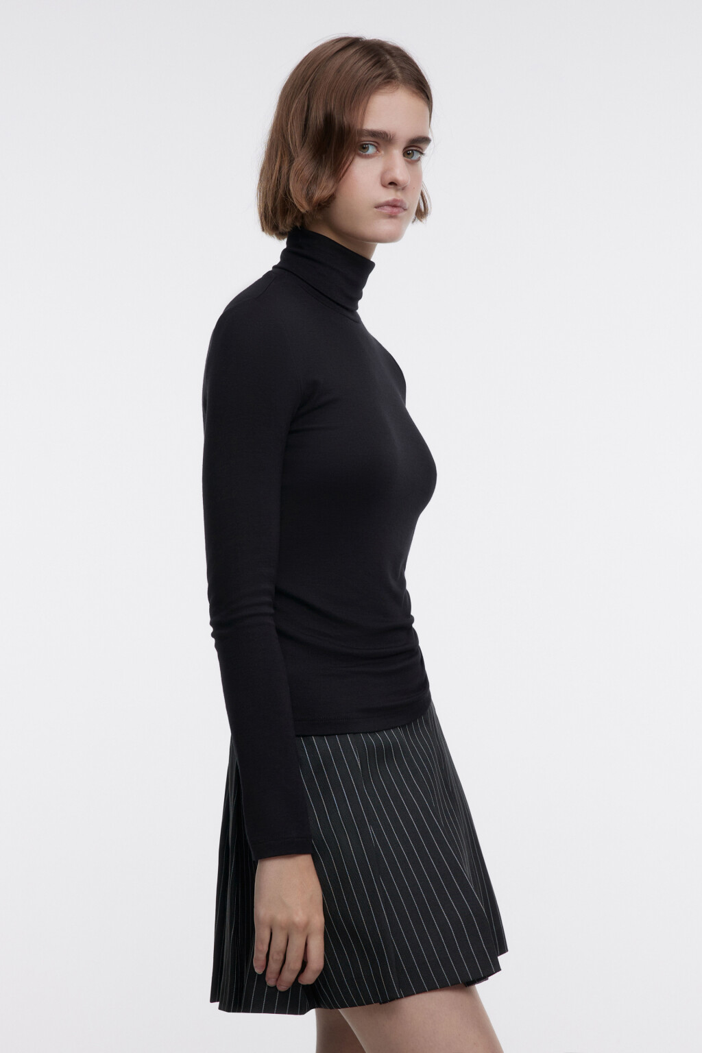 Водолазка вискозная облегающая с длинными рукавами - цвет черный - 4