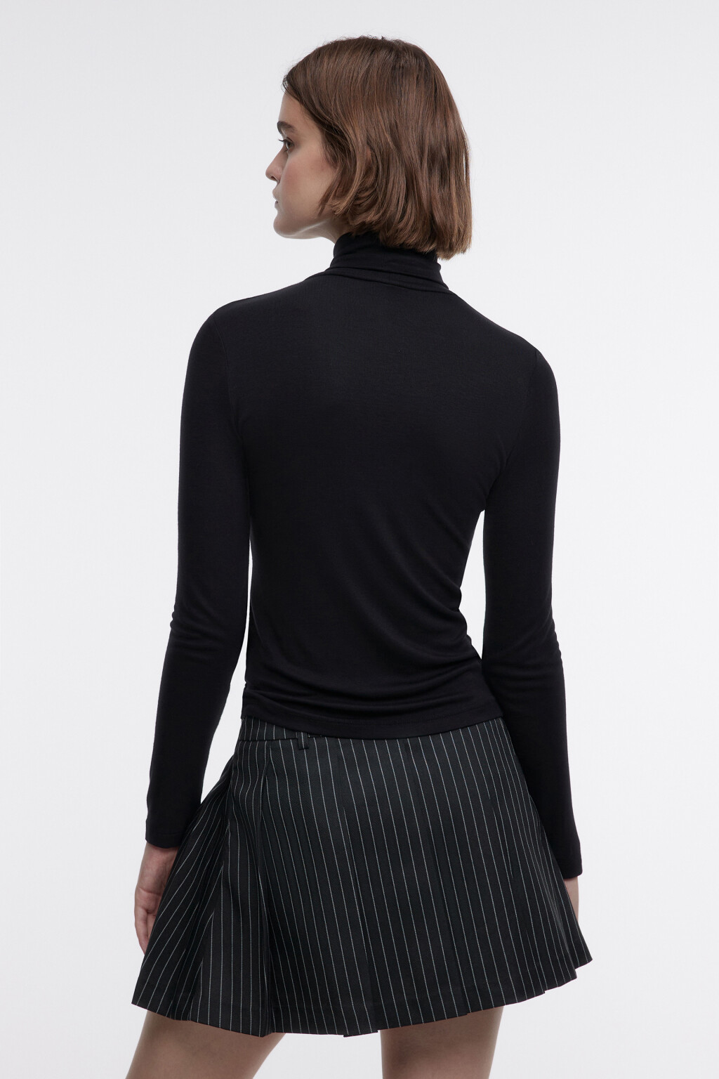 Водолазка вискозная облегающая с длинными рукавами - цвет черный - 5