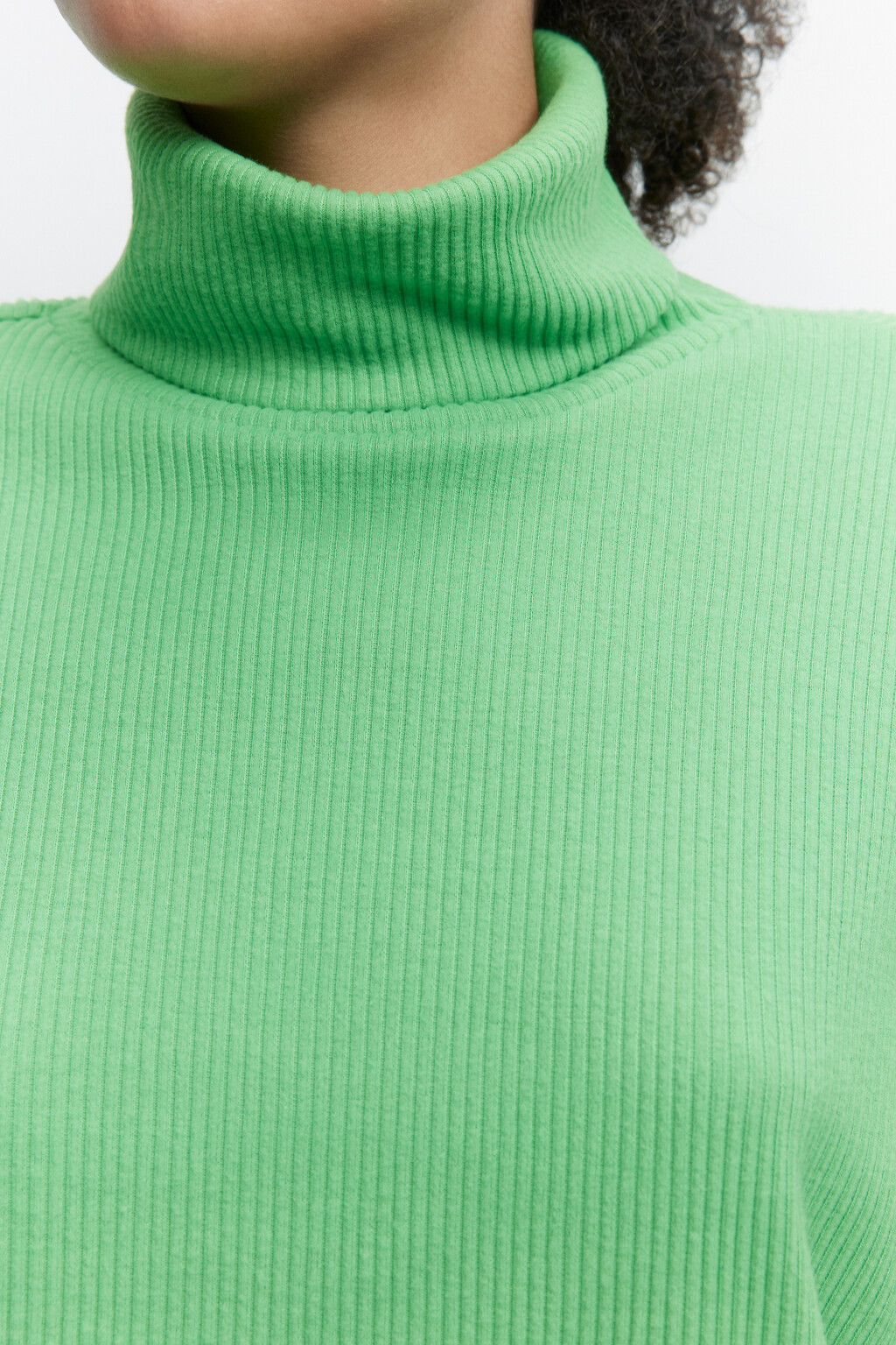 Свитер oversize с воротником в рубчик - цвет зеленый - 5