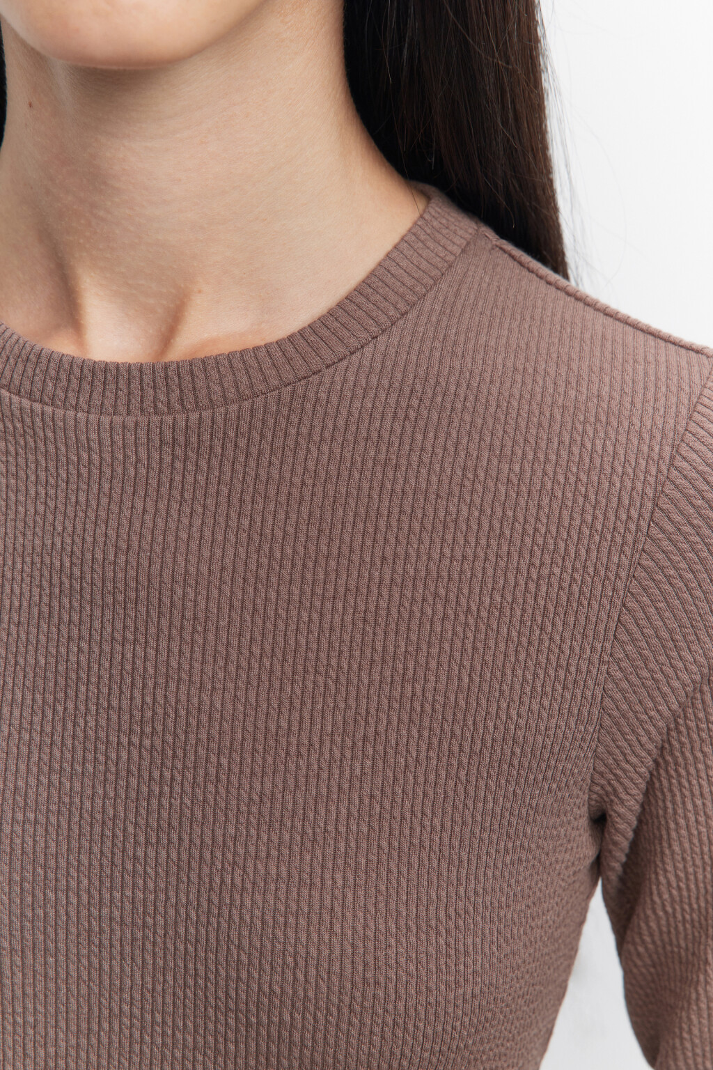 Лонгслив облегающий в рубчик в базовых цветах - цвет коричневый - 6