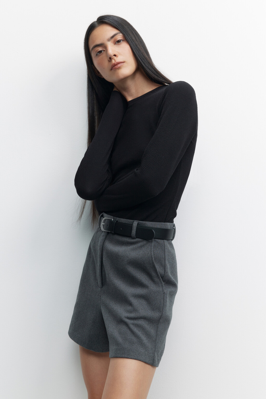 Лонгслив облегающий в рубчик в базовых цветах - цвет черный - 1